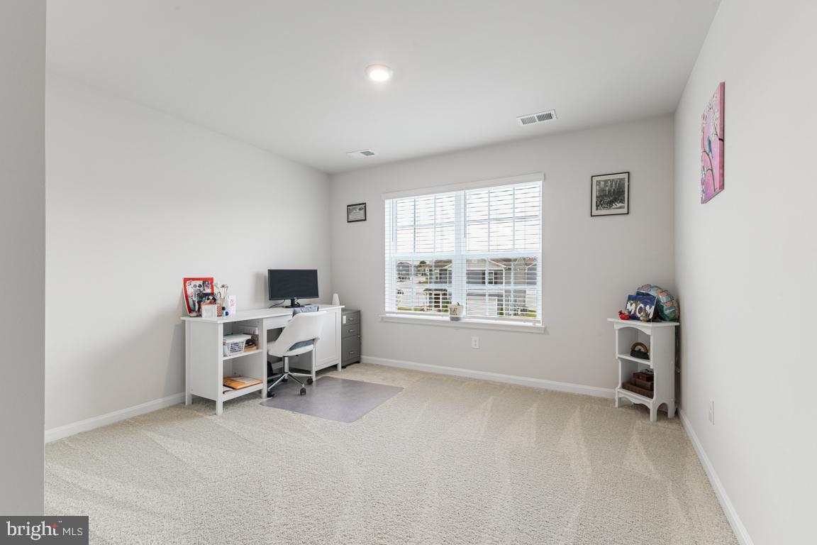 620 WEEKS CT, BERRYVILLE, Virginia 22611, 5 Bedrooms Bedrooms, ,3 BathroomsBathrooms,Residential,For sale,620 WEEKS CT,VACL2006102 MLS # VACL2006102