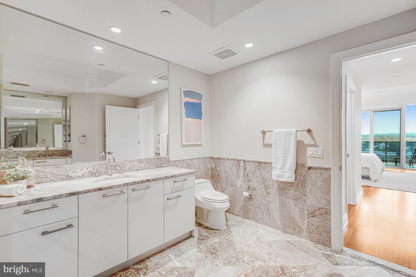 1881 N NASH ST #1706, ARLINGTON, Virginia 22209, 1 Bedroom Bedrooms, ,2 BathroomsBathrooms,Residential,For sale,1881 N NASH ST #1706,VAAR2064256 MLS # VAAR2064256