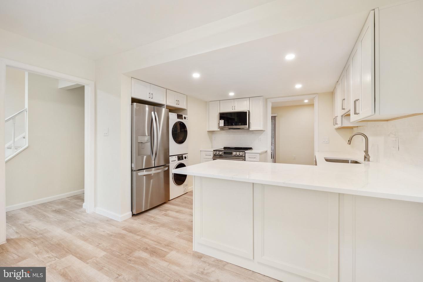 1050 RAMSGATE CT #C, STERLING, Virginia 20164, 3 Bedrooms Bedrooms, 5 Rooms Rooms,2 BathroomsBathrooms,Residential,For sale,1050 RAMSGATE CT #C,VALO2107800 MLS # VALO2107800