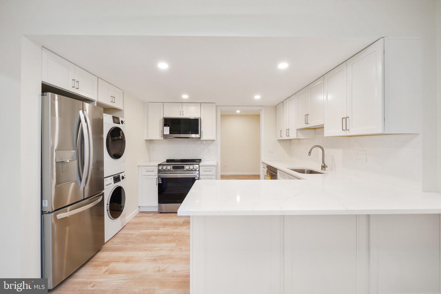 1050 RAMSGATE CT #C, STERLING, Virginia 20164, 3 Bedrooms Bedrooms, 5 Rooms Rooms,2 BathroomsBathrooms,Residential,For sale,1050 RAMSGATE CT #C,VALO2107800 MLS # VALO2107800