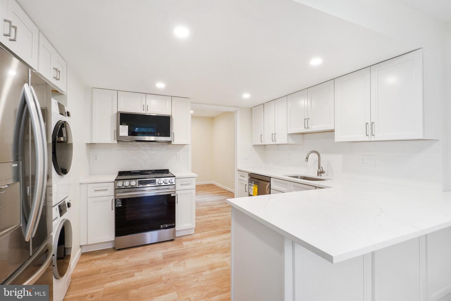 1050 RAMSGATE CT #C, STERLING, Virginia 20164, 3 Bedrooms Bedrooms, 5 Rooms Rooms,2 BathroomsBathrooms,Residential,For sale,1050 RAMSGATE CT #C,VALO2107800 MLS # VALO2107800