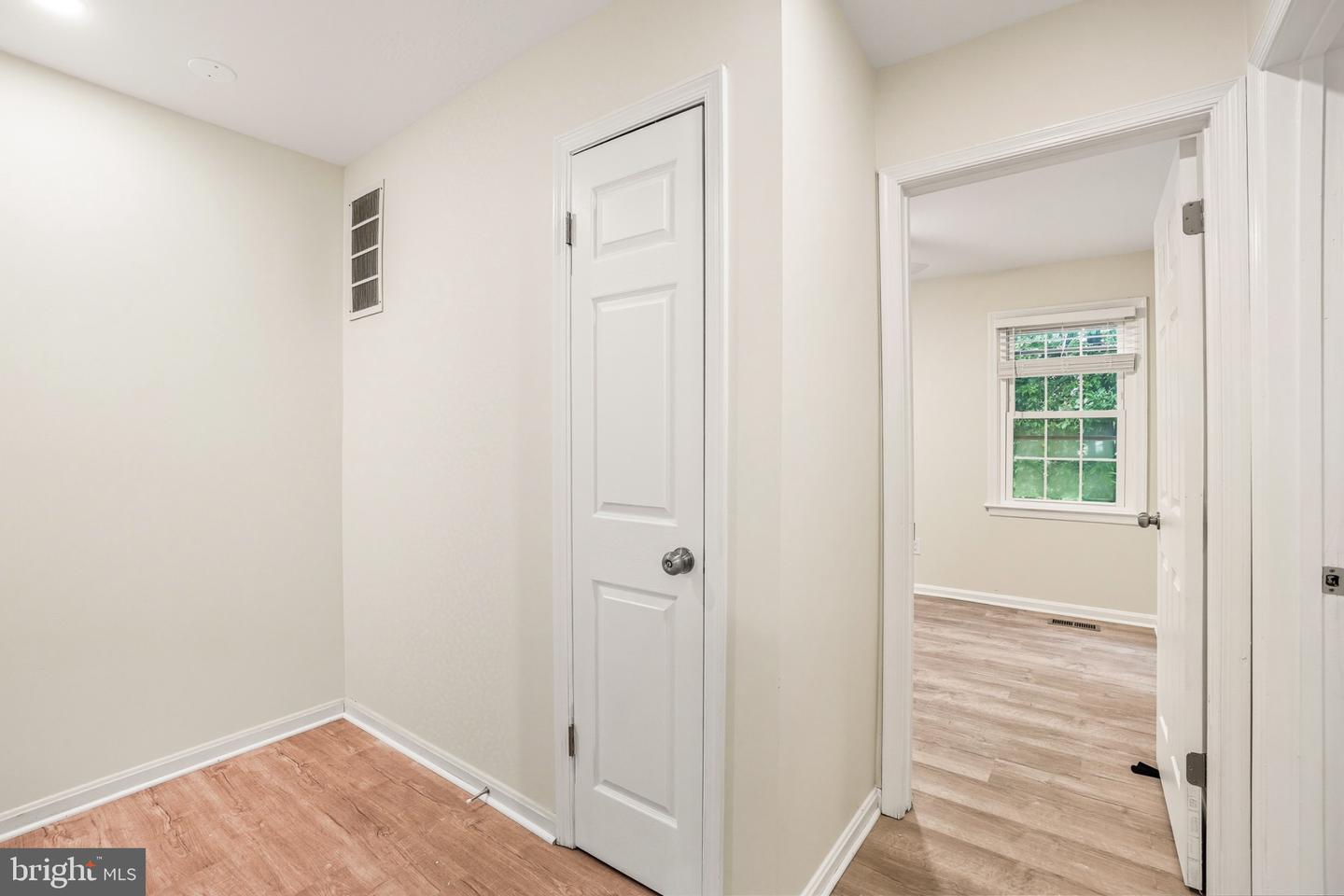 1050 RAMSGATE CT #C, STERLING, Virginia 20164, 3 Bedrooms Bedrooms, 5 Rooms Rooms,2 BathroomsBathrooms,Residential,For sale,1050 RAMSGATE CT #C,VALO2107800 MLS # VALO2107800