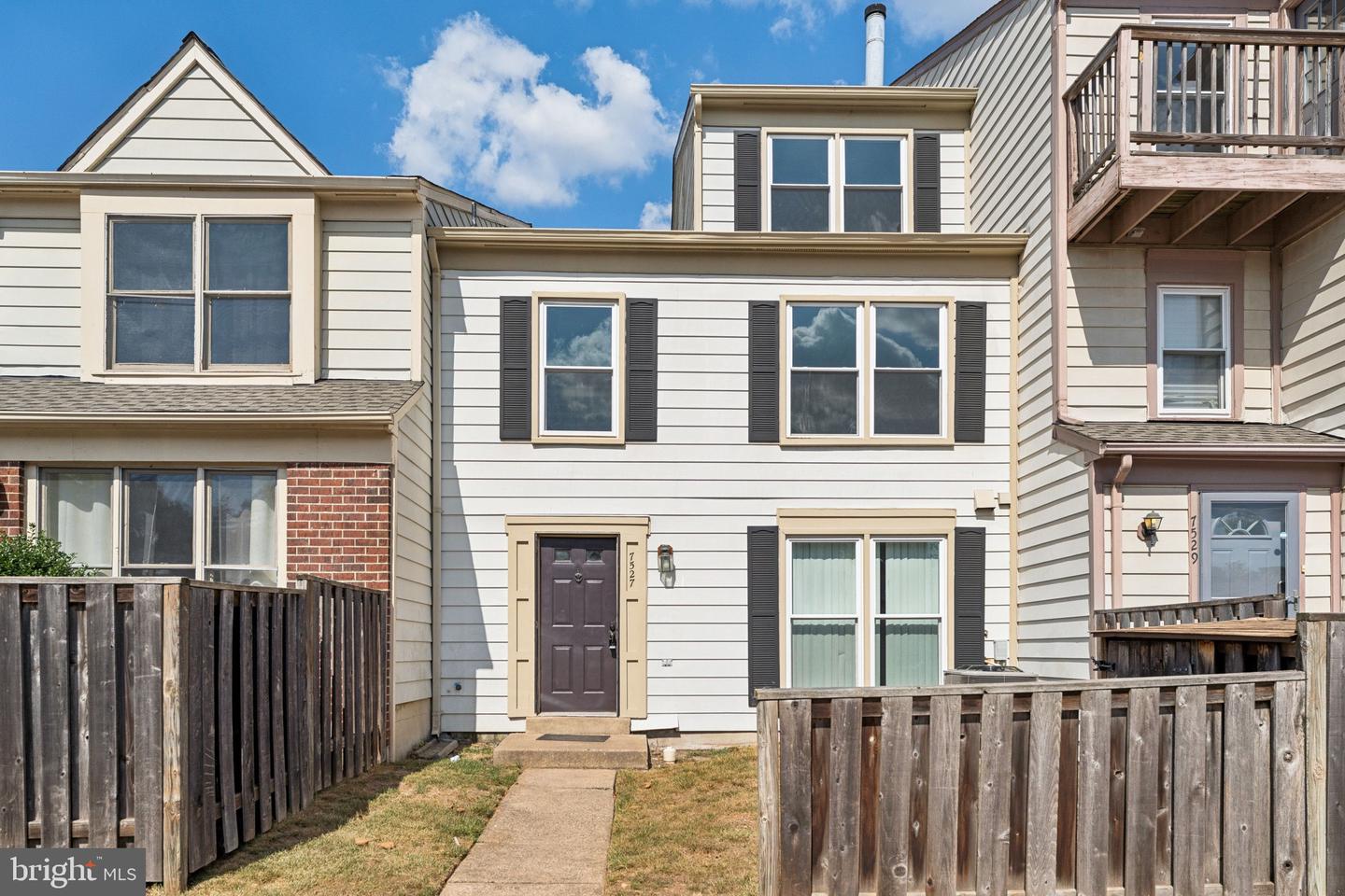 7527 BELLE GRAE DR, MANASSAS, Virginia 20109, 3 Bedrooms Bedrooms, ,2 BathroomsBathrooms,Residential,For sale,7527 BELLE GRAE DR,VAPW2104932 MLS # VAPW2104932