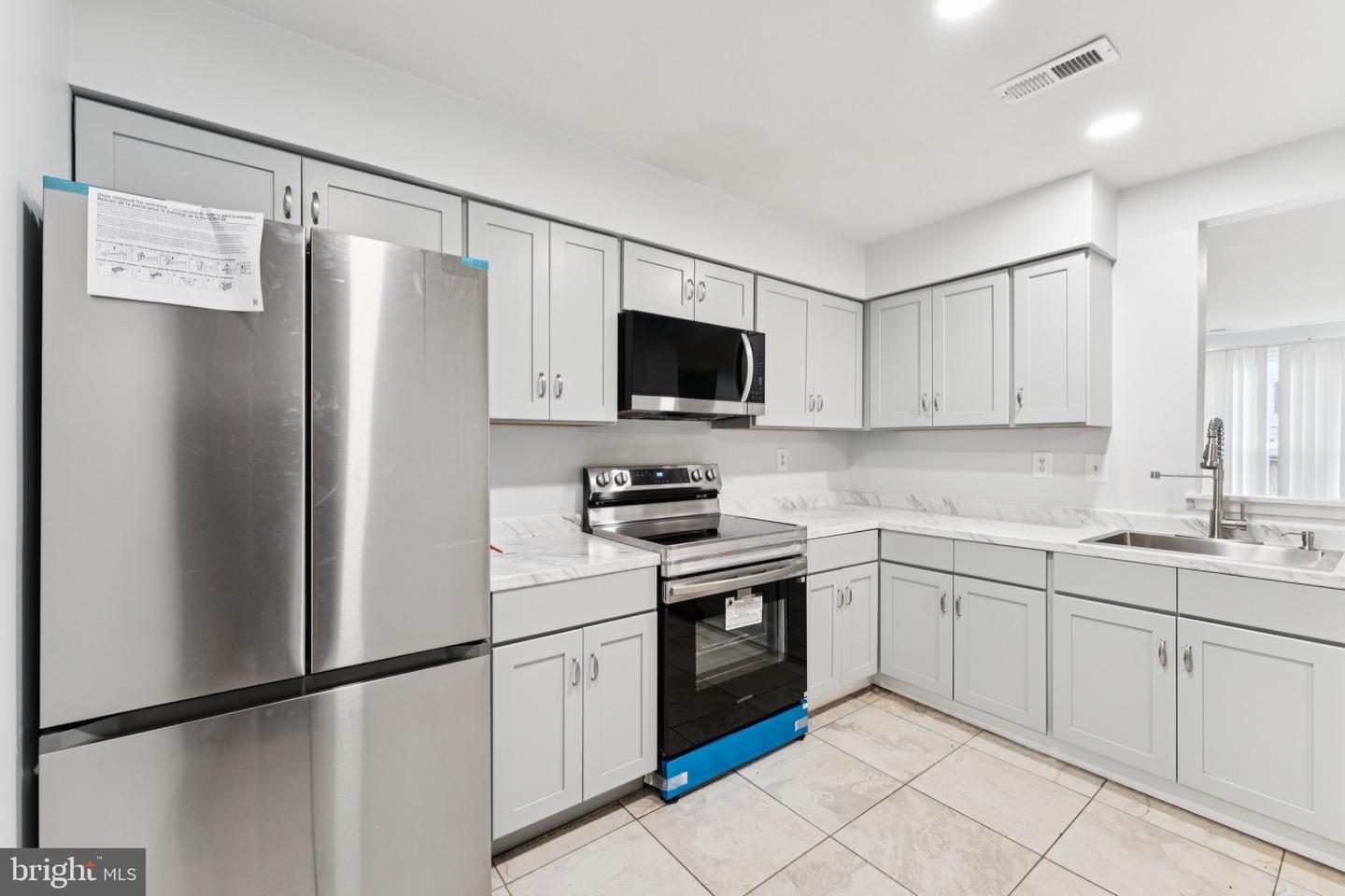 7527 BELLE GRAE DR, MANASSAS, Virginia 20109, 3 Bedrooms Bedrooms, ,2 BathroomsBathrooms,Residential,For sale,7527 BELLE GRAE DR,VAPW2104932 MLS # VAPW2104932