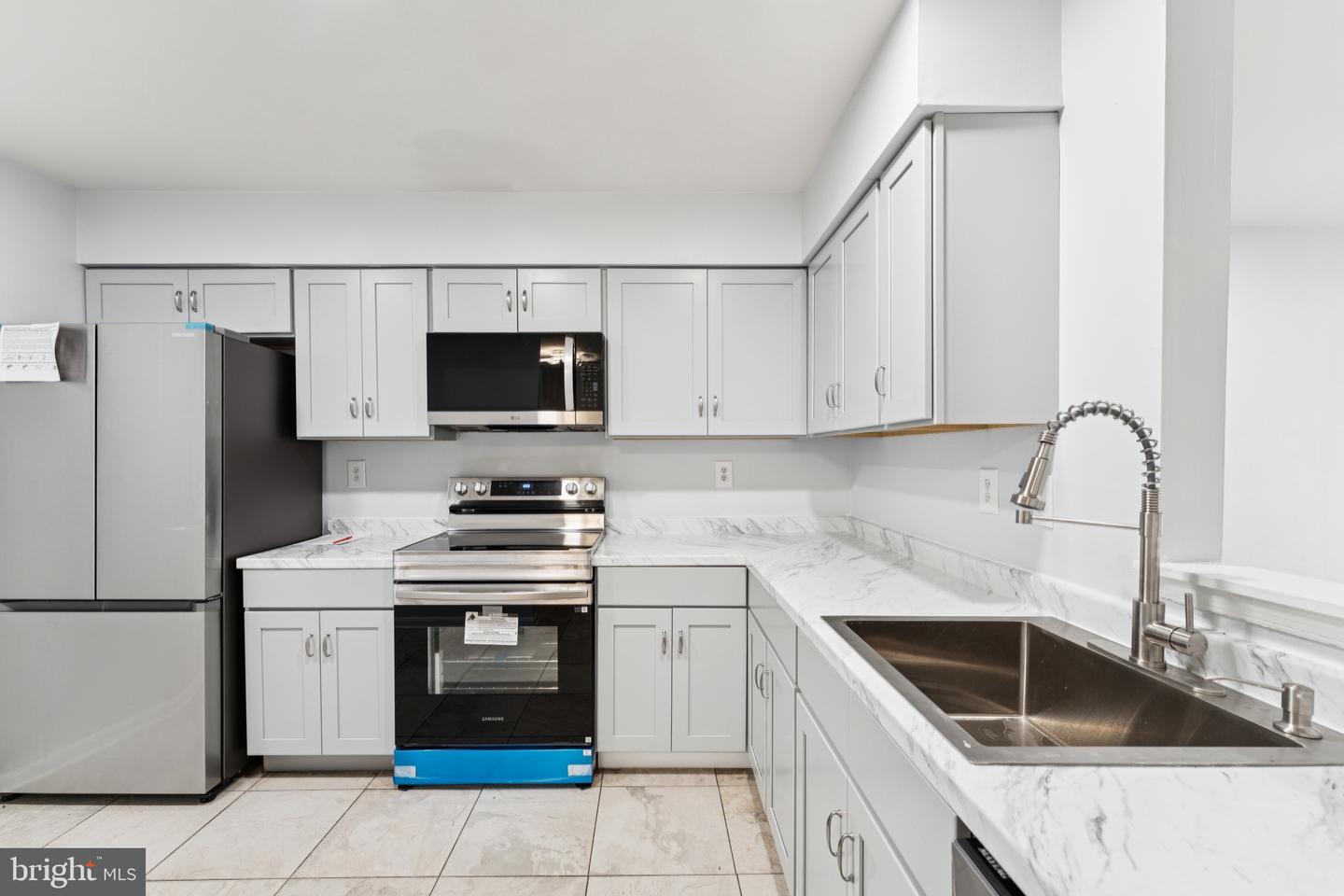 7527 BELLE GRAE DR, MANASSAS, Virginia 20109, 3 Bedrooms Bedrooms, ,2 BathroomsBathrooms,Residential,For sale,7527 BELLE GRAE DR,VAPW2104932 MLS # VAPW2104932