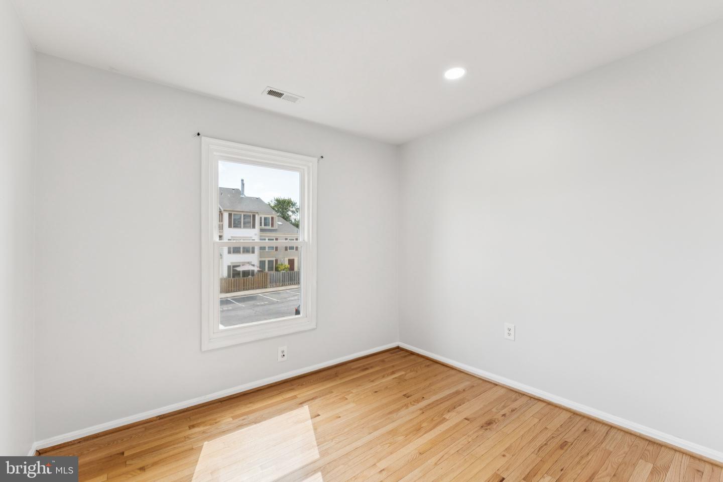 7527 BELLE GRAE DR, MANASSAS, Virginia 20109, 3 Bedrooms Bedrooms, ,2 BathroomsBathrooms,Residential,For sale,7527 BELLE GRAE DR,VAPW2104932 MLS # VAPW2104932