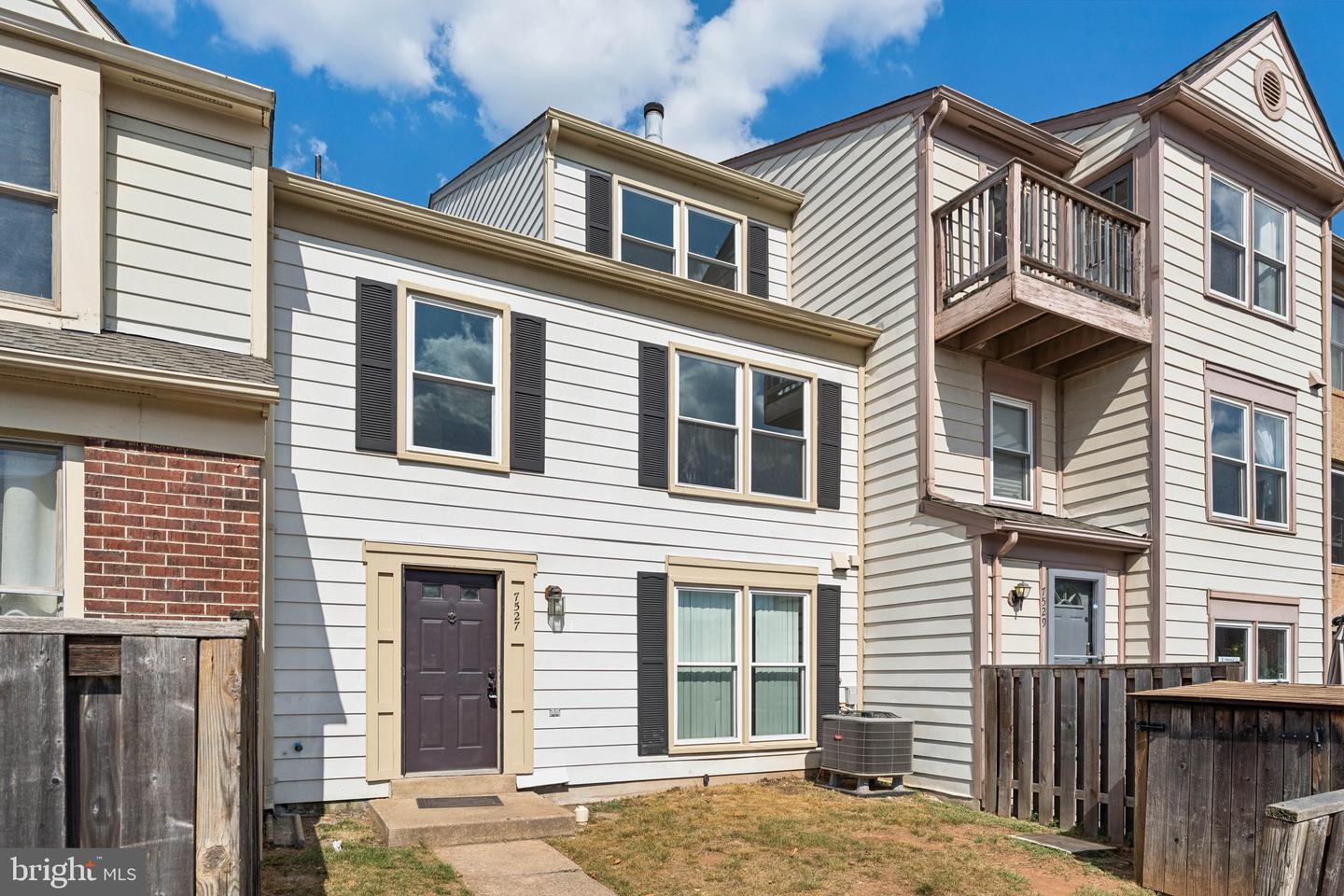 7527 BELLE GRAE DR, MANASSAS, Virginia 20109, 3 Bedrooms Bedrooms, ,2 BathroomsBathrooms,Residential,For sale,7527 BELLE GRAE DR,VAPW2104932 MLS # VAPW2104932