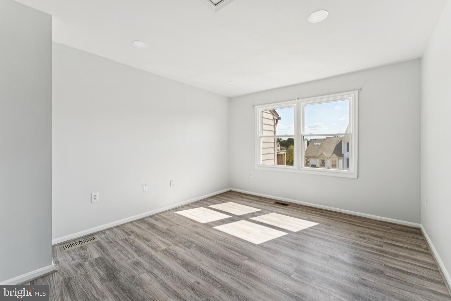 7527 BELLE GRAE DR, MANASSAS, Virginia 20109, 3 Bedrooms Bedrooms, ,2 BathroomsBathrooms,Residential,For sale,7527 BELLE GRAE DR,VAPW2104932 MLS # VAPW2104932
