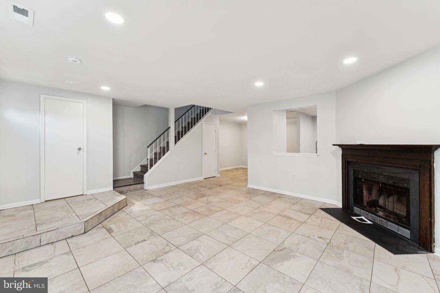 7527 BELLE GRAE DR, MANASSAS, Virginia 20109, 3 Bedrooms Bedrooms, ,2 BathroomsBathrooms,Residential,For sale,7527 BELLE GRAE DR,VAPW2104932 MLS # VAPW2104932
