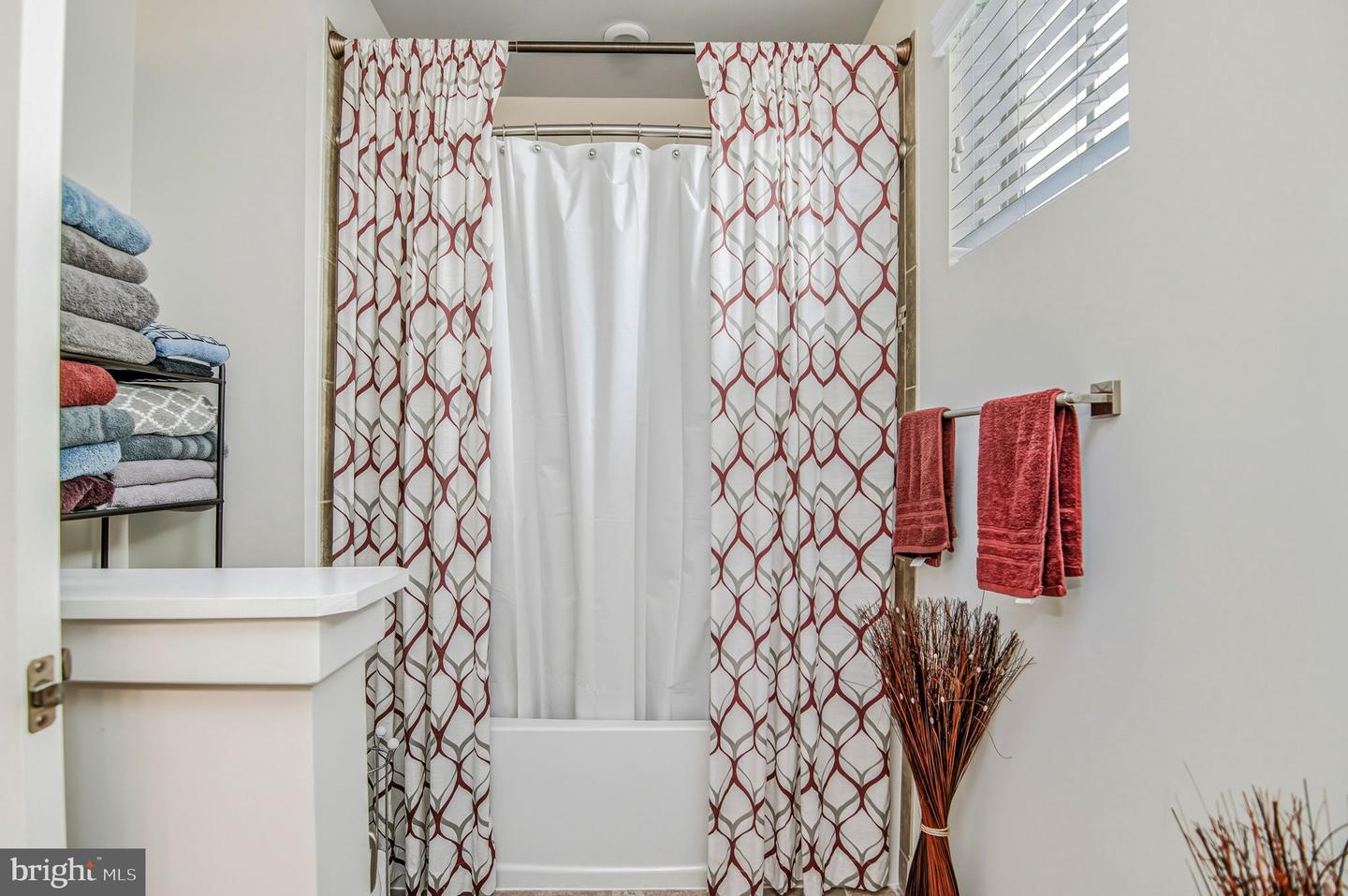 18208 RED MULBERRY RD, DUMFRIES, Virginia 22026, 4 Bedrooms Bedrooms, ,3 BathroomsBathrooms,Residential,For sale,18208 RED MULBERRY RD,VAPW2105090 MLS # VAPW2105090