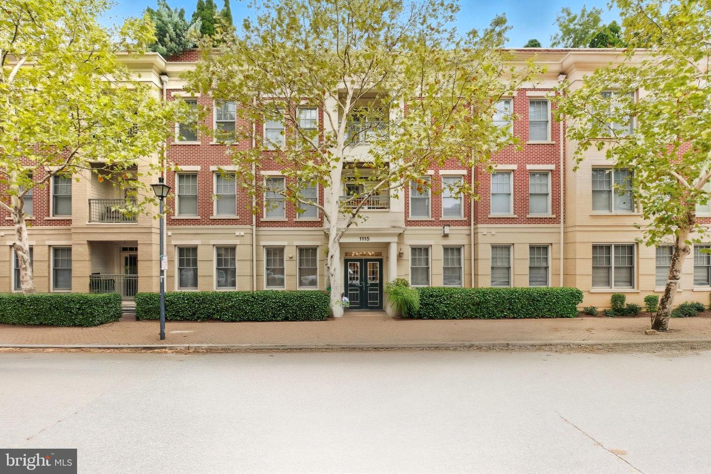 1115 CAMERON ST #215, ALEXANDRIA, Virginia 22314, 2 Bedrooms Bedrooms, ,2 BathroomsBathrooms,Residential,For sale,1115 CAMERON ST #215,VAAX2050368 MLS # VAAX2050368