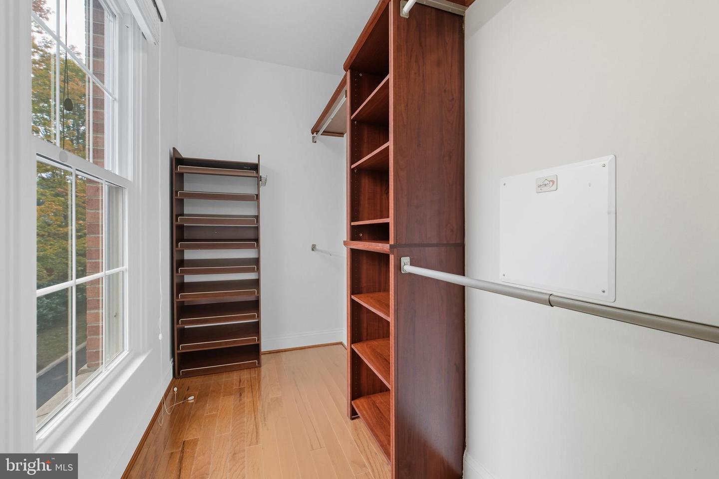 1115 CAMERON ST #215, ALEXANDRIA, Virginia 22314, 2 Bedrooms Bedrooms, ,2 BathroomsBathrooms,Residential,For sale,1115 CAMERON ST #215,VAAX2050368 MLS # VAAX2050368