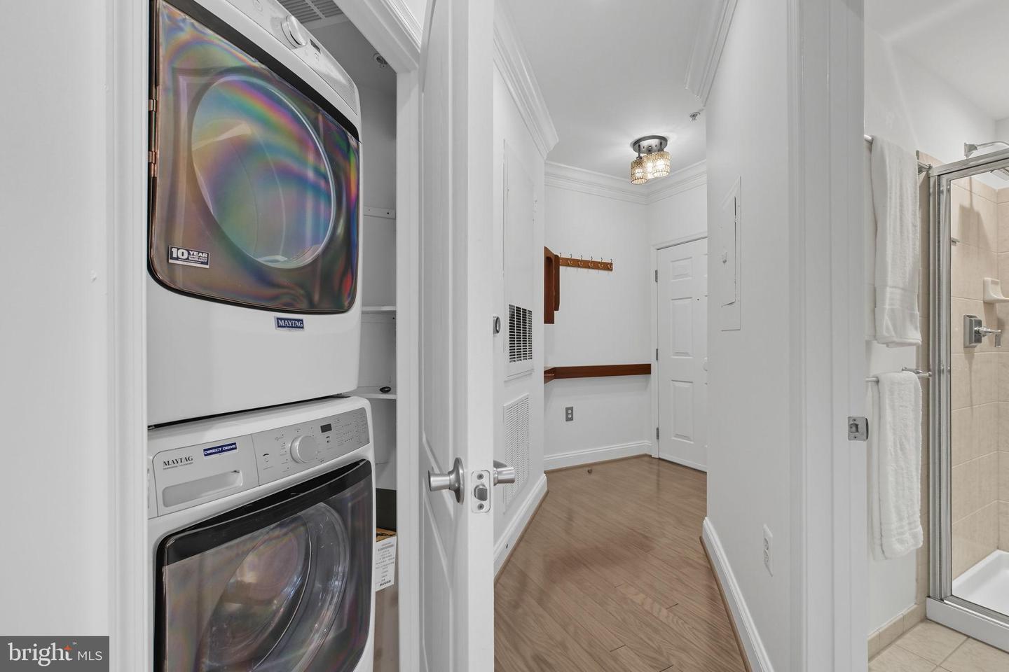 1115 CAMERON ST #215, ALEXANDRIA, Virginia 22314, 2 Bedrooms Bedrooms, ,2 BathroomsBathrooms,Residential,For sale,1115 CAMERON ST #215,VAAX2050368 MLS # VAAX2050368