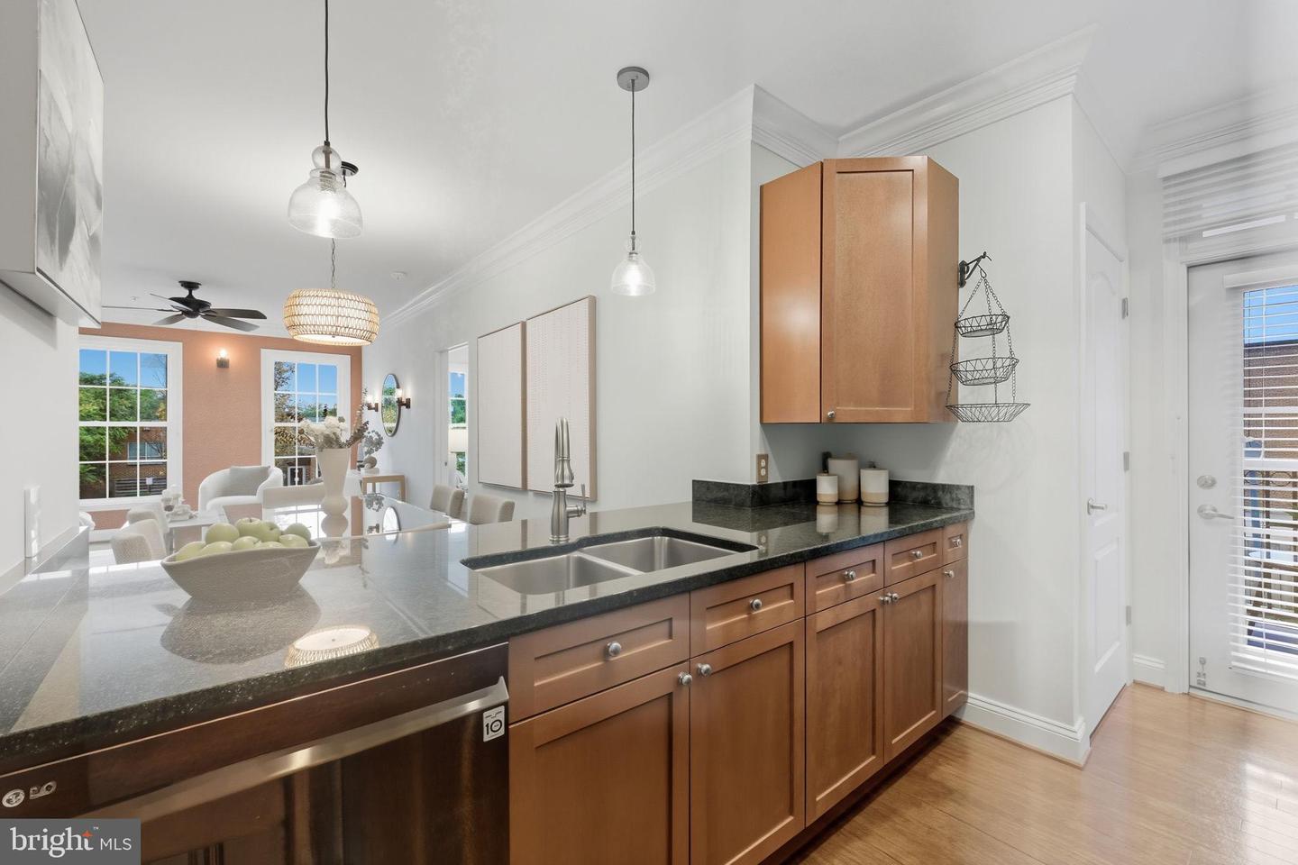 1115 CAMERON ST #215, ALEXANDRIA, Virginia 22314, 2 Bedrooms Bedrooms, ,2 BathroomsBathrooms,Residential,For sale,1115 CAMERON ST #215,VAAX2050368 MLS # VAAX2050368