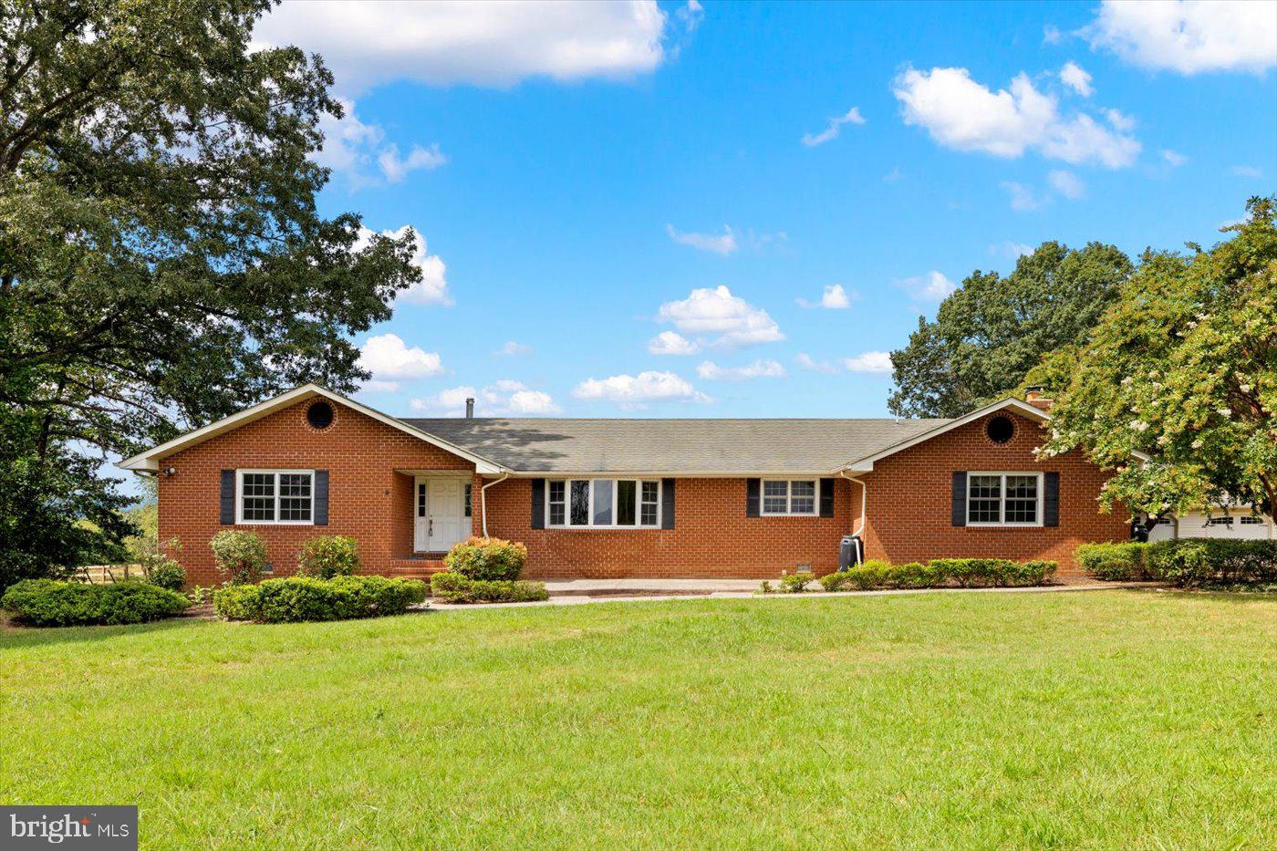 45 BOWLING FARM LN, FREDERICKSBURG, Virginia 22406, 4 Bedrooms Bedrooms, ,3 BathroomsBathrooms,Farm,For sale,45 BOWLING FARM LN,VAST2042768 MLS # VAST2042768