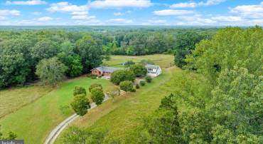 45 BOWLING FARM LN, FREDERICKSBURG, Virginia 22406, 4 Bedrooms Bedrooms, ,3 BathroomsBathrooms,Farm,For sale,45 BOWLING FARM LN,VAST2042768 MLS # VAST2042768