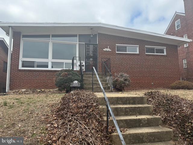 3824 17TH ST NE, WASHINGTON, District Of Columbia 20018, 3 Bedrooms Bedrooms, ,2 BathroomsBathrooms,Residential,For sale,3824 17TH ST NE,DCDC2189204 MLS # DCDC2189204