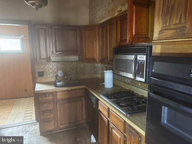 3824 17TH ST NE, WASHINGTON, District Of Columbia 20018, 3 Bedrooms Bedrooms, ,2 BathroomsBathrooms,Residential,For sale,3824 17TH ST NE,DCDC2189204 MLS # DCDC2189204