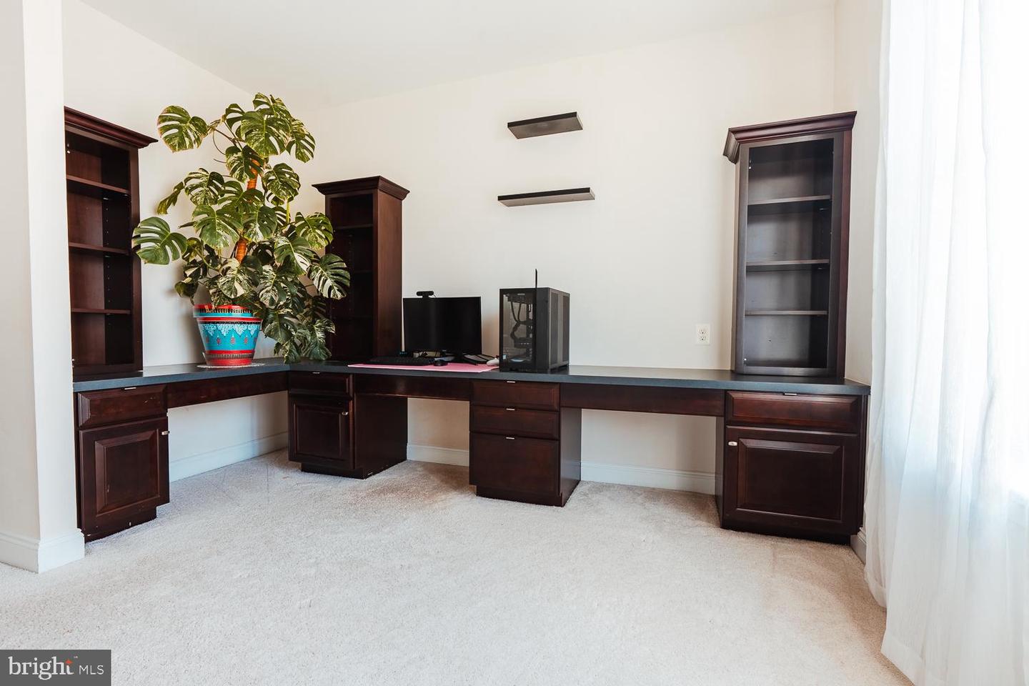 24814 BARRINGTON GROVE CT, ALDIE, Virginia 20105, 5 Bedrooms Bedrooms, ,4 BathroomsBathrooms,Residential,For sale,24814 BARRINGTON GROVE CT,VALO2091260 MLS # VALO2091260
