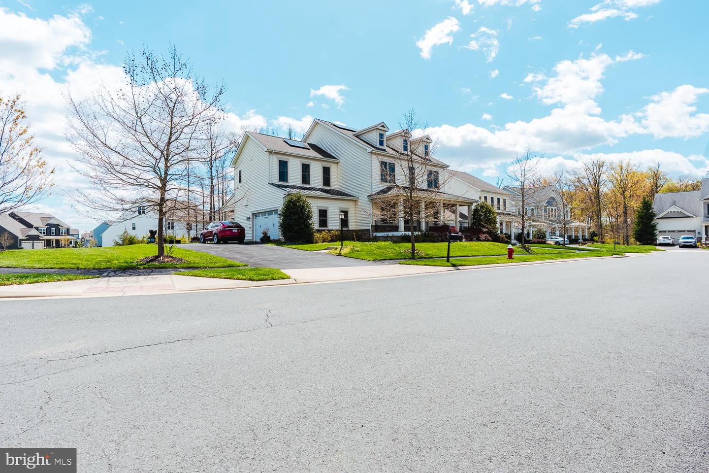24814 BARRINGTON GROVE CT, ALDIE, Virginia 20105, 5 Bedrooms Bedrooms, ,4 BathroomsBathrooms,Residential,For sale,24814 BARRINGTON GROVE CT,VALO2091260 MLS # VALO2091260