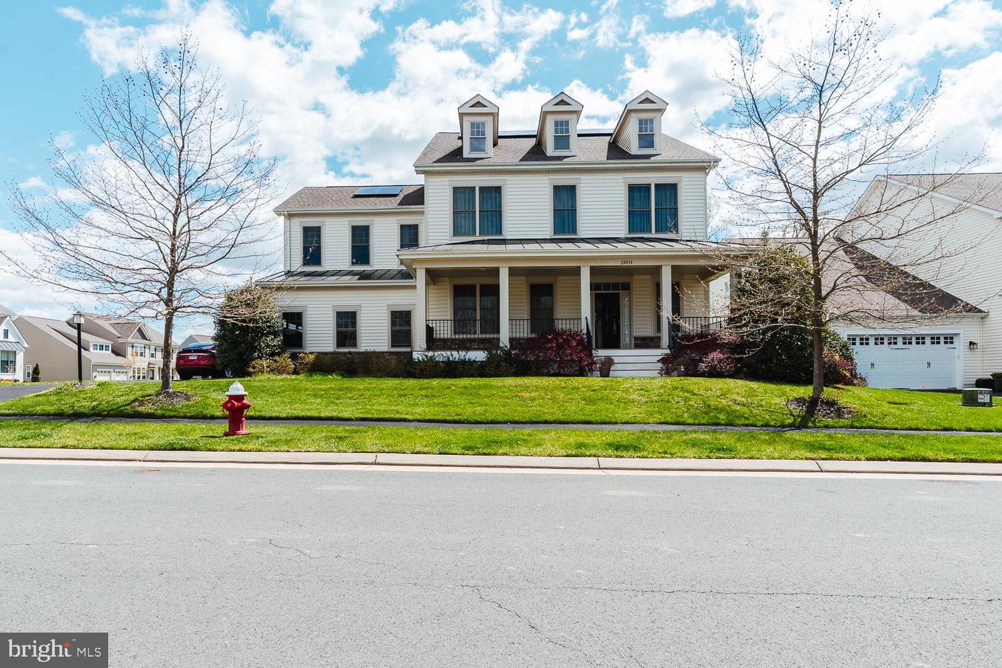 24814 BARRINGTON GROVE CT, ALDIE, Virginia 20105, 5 Bedrooms Bedrooms, ,4 BathroomsBathrooms,Residential,For sale,24814 BARRINGTON GROVE CT,VALO2091260 MLS # VALO2091260