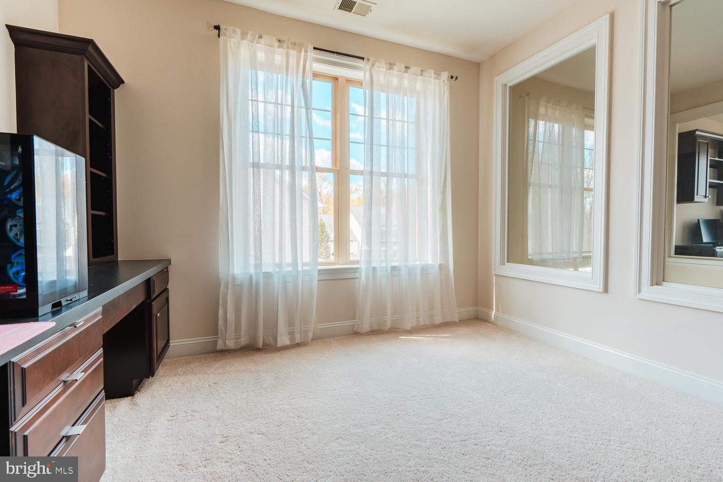 24814 BARRINGTON GROVE CT, ALDIE, Virginia 20105, 5 Bedrooms Bedrooms, ,4 BathroomsBathrooms,Residential,For sale,24814 BARRINGTON GROVE CT,VALO2091260 MLS # VALO2091260