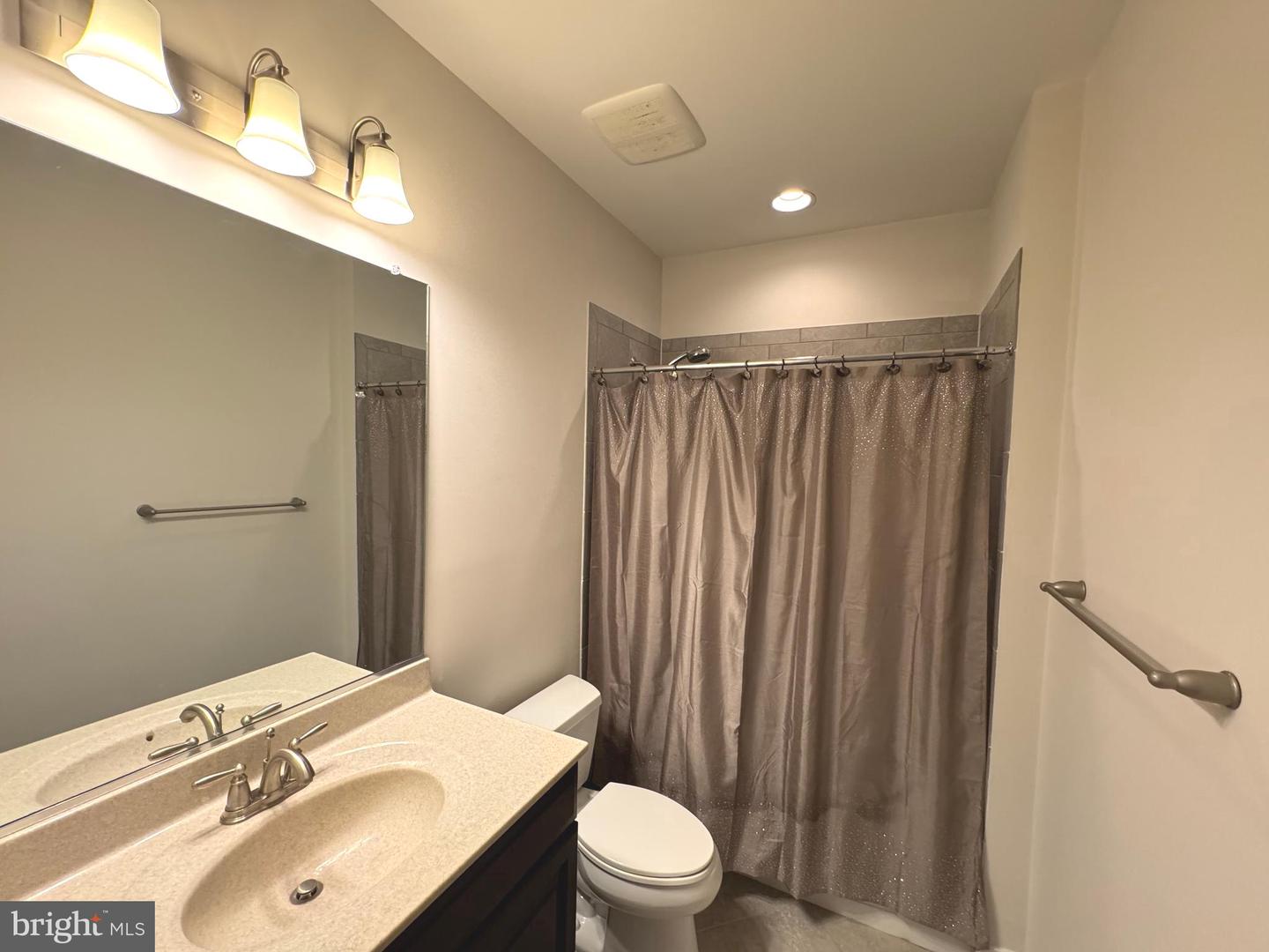 24814 BARRINGTON GROVE CT, ALDIE, Virginia 20105, 5 Bedrooms Bedrooms, ,4 BathroomsBathrooms,Residential,For sale,24814 BARRINGTON GROVE CT,VALO2091260 MLS # VALO2091260
