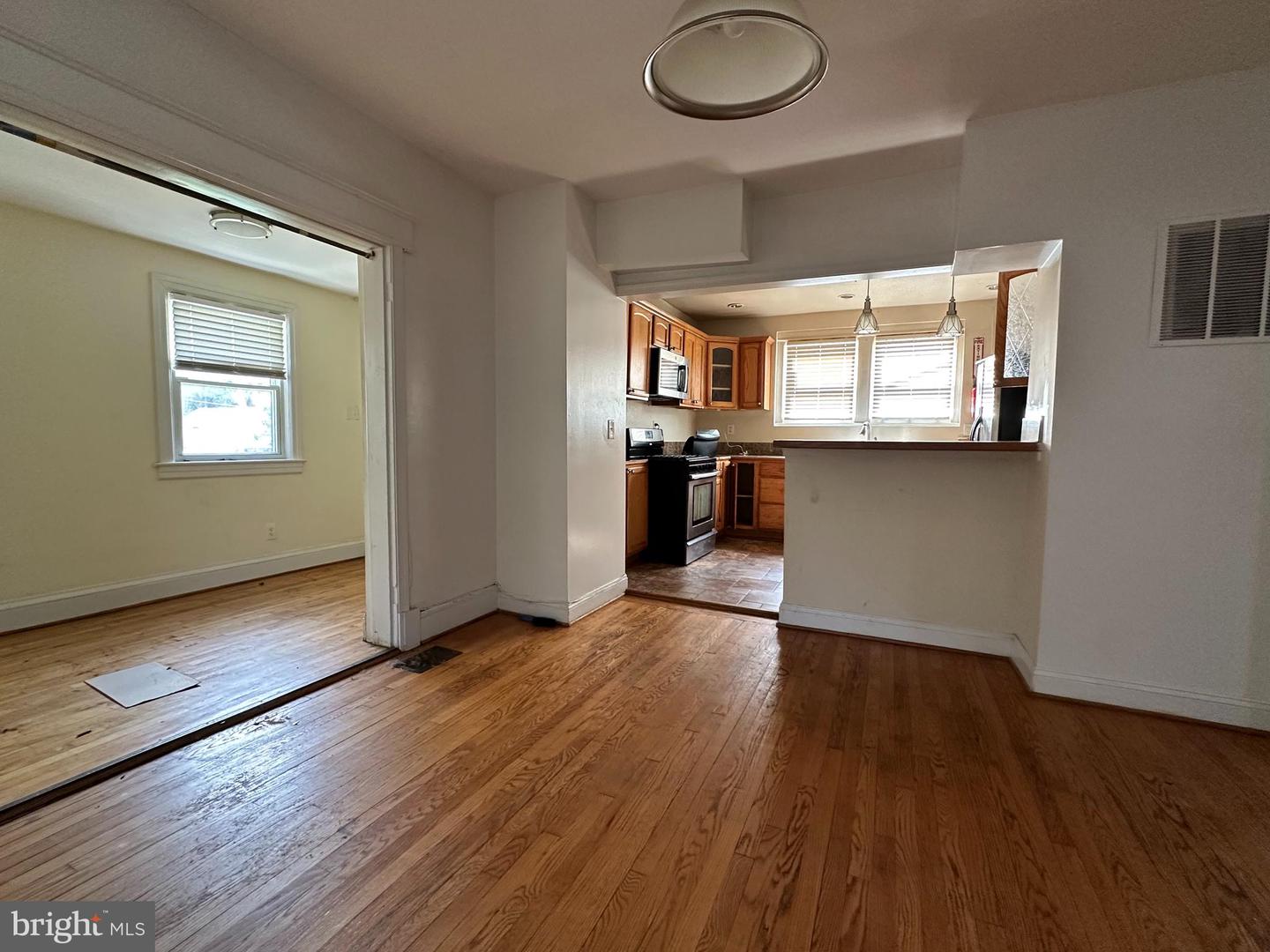 2604 32ND ST SE, WASHINGTON, District Of Columbia 20020, 4 Bedrooms Bedrooms, ,2 BathroomsBathrooms,Residential,For sale,2604 32ND ST SE,DCDC2213130 MLS # DCDC2213130 2604 32ND ST SE, WASHINGTON, District Of Columbia 20020, 4 Bedrooms Bedrooms, ,2 BathroomsBathrooms,Residential,For sale,2604 32ND ST SE,DCDC2213130 MLS # DCDC2213130