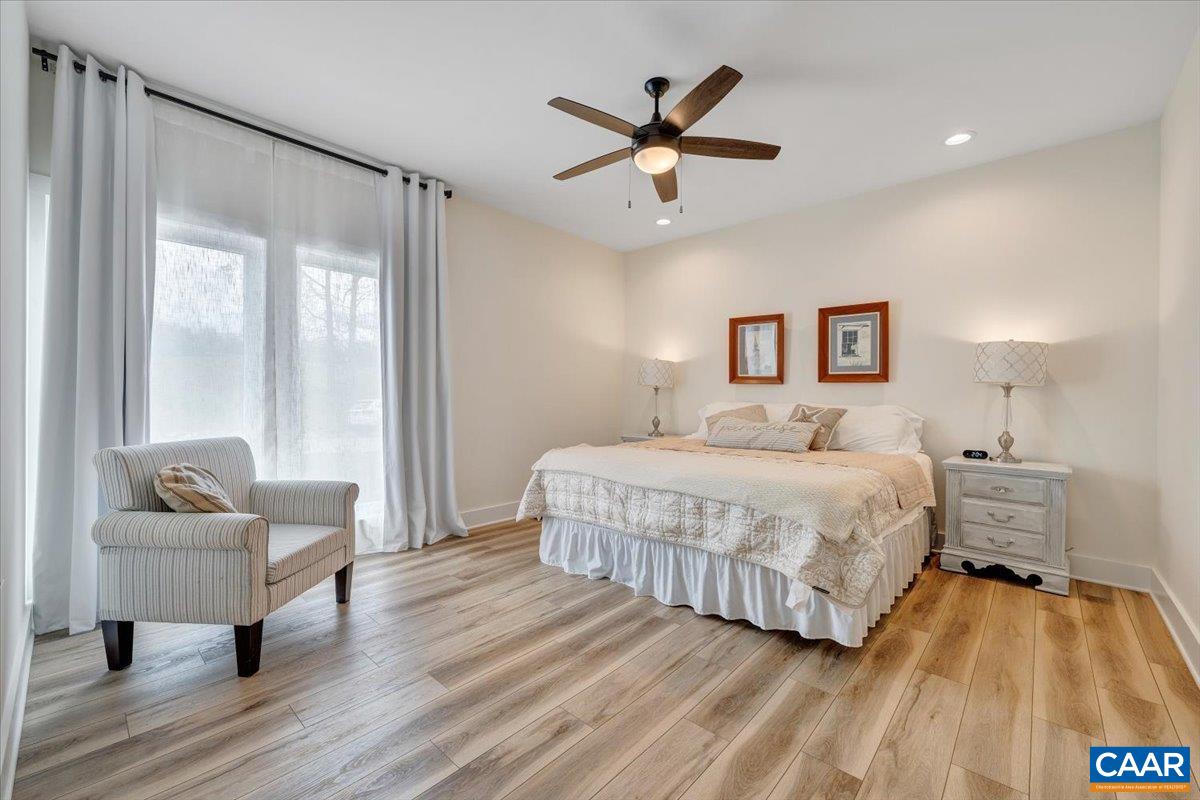 111 RETREAT LN, HUDDLESTON, Virginia 24104, 3 Bedrooms Bedrooms, ,2 BathroomsBathrooms,Residential,111 RETREAT LN,668071 MLS # 668071