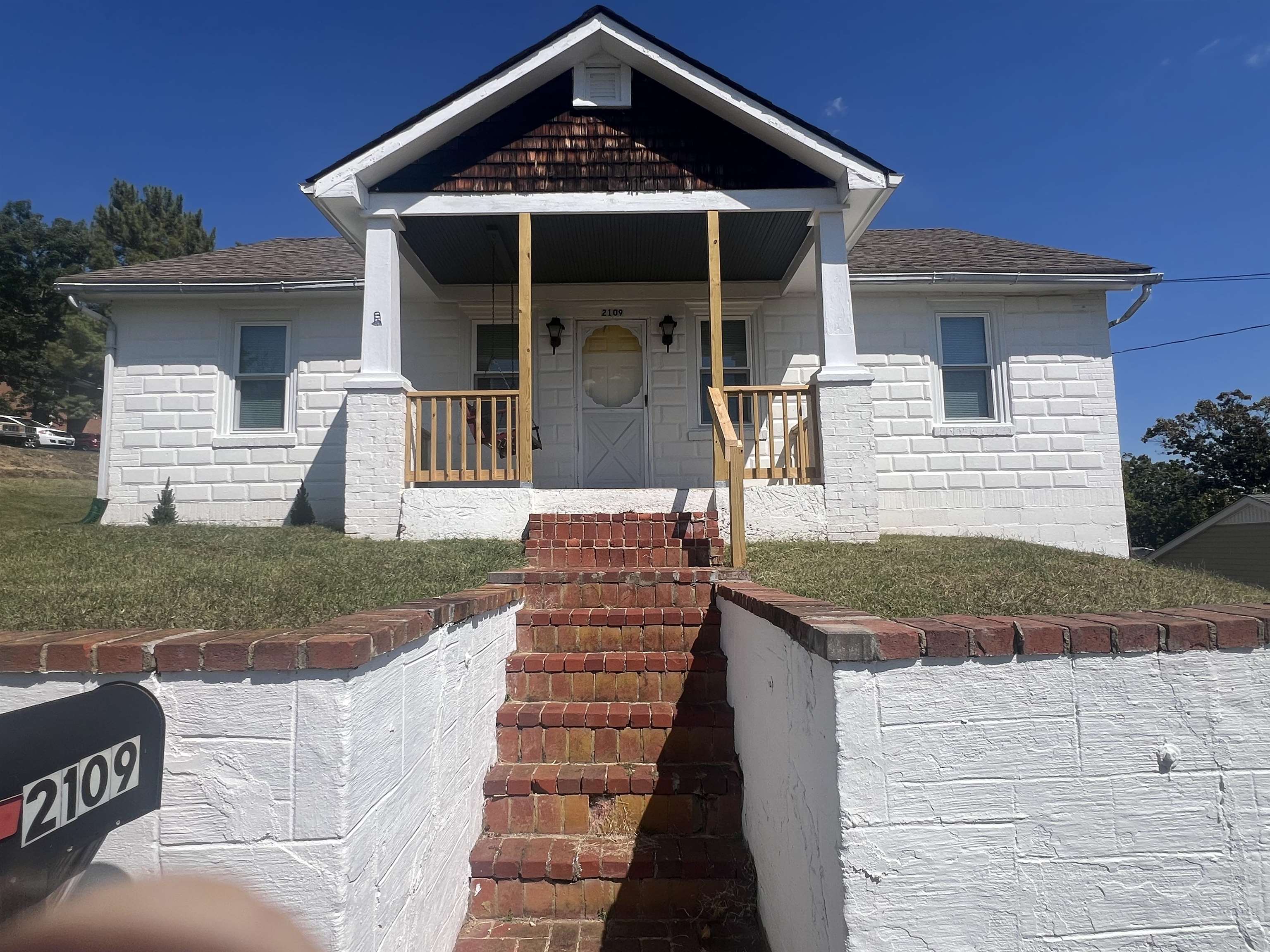 2109 ORANGE ST, STAUNTON, Virginia 24401, 3 Bedrooms Bedrooms, ,1 BathroomBathrooms,Residential,2109 ORANGE ST,668973 MLS # 668973
