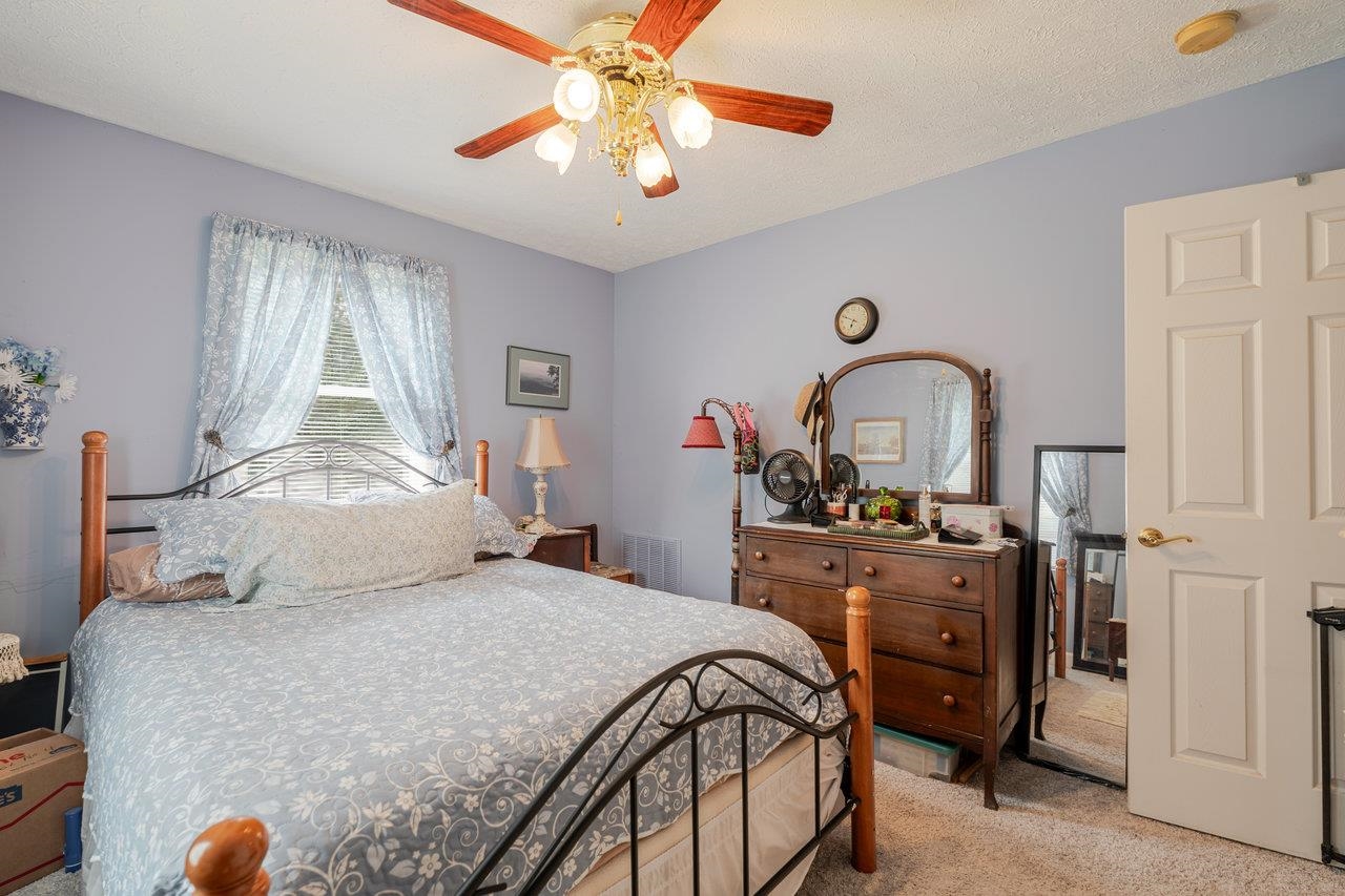 142 WHIPPOORWILL LN, LURAY, Virginia 22835, 2 Bedrooms Bedrooms, ,1 BathroomBathrooms,Residential,142 WHIPPOORWILL LN,669544 MLS # 669544
