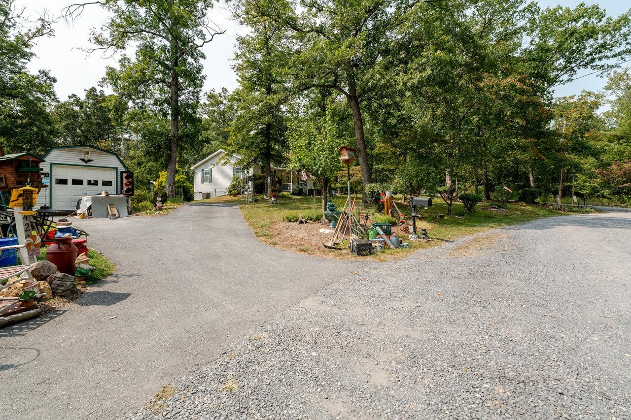 142 WHIPPOORWILL LN, LURAY, Virginia 22835, 2 Bedrooms Bedrooms, ,1 BathroomBathrooms,Residential,142 WHIPPOORWILL LN,669544 MLS # 669544
