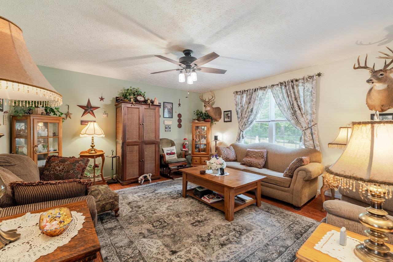 142 WHIPPOORWILL LN, LURAY, Virginia 22835, 2 Bedrooms Bedrooms, ,1 BathroomBathrooms,Residential,142 WHIPPOORWILL LN,669544 MLS # 669544