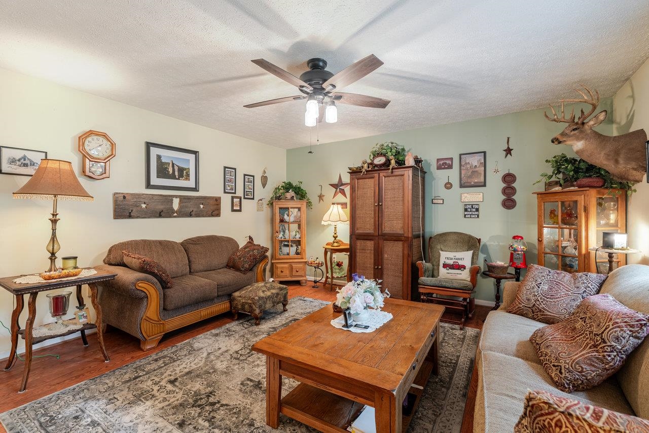 142 WHIPPOORWILL LN, LURAY, Virginia 22835, 2 Bedrooms Bedrooms, ,1 BathroomBathrooms,Residential,142 WHIPPOORWILL LN,669544 MLS # 669544