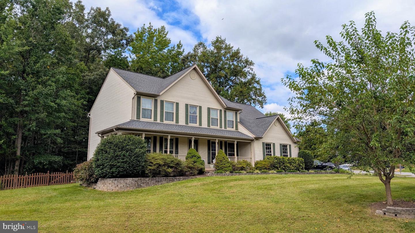 6100 THAYER ST, FREDERICKSBURG, Virginia 22407, 4 Bedrooms Bedrooms, 14 Rooms Rooms,2 BathroomsBathrooms,Residential,For sale,6100 THAYER ST,VASP2035690 MLS # VASP2035690