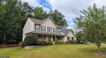 6100 THAYER ST, FREDERICKSBURG, Virginia 22407, 4 Bedrooms Bedrooms, 14 Rooms Rooms,2 BathroomsBathrooms,Residential,For sale,6100 THAYER ST,VASP2035690 MLS # VASP2035690