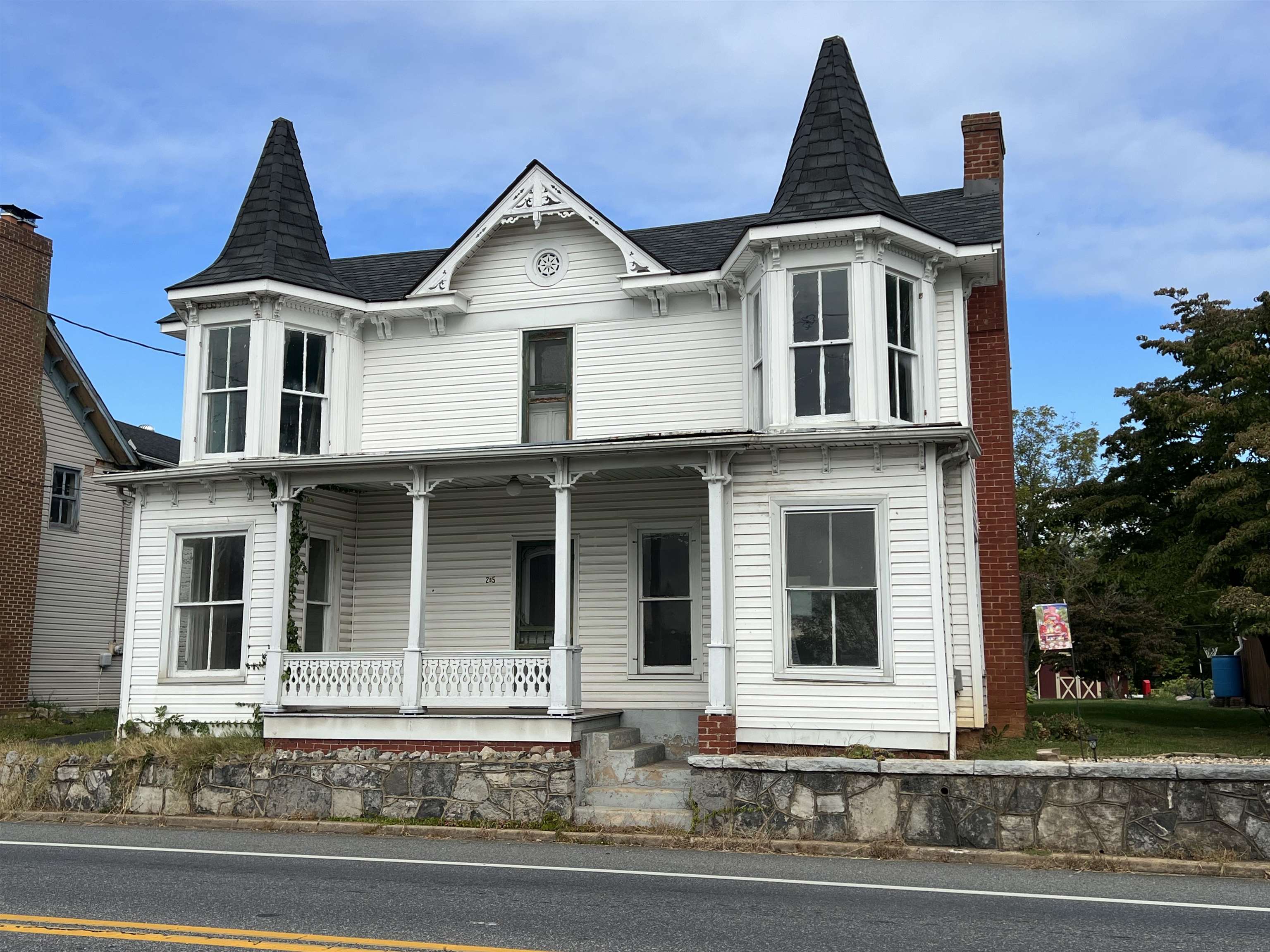 255 S MAIN ST, MOUNT CRAWFORD, Virginia 22841, 4 Bedrooms Bedrooms, ,1 BathroomBathrooms,Residential,255 S MAIN ST,669545 MLS # 669545