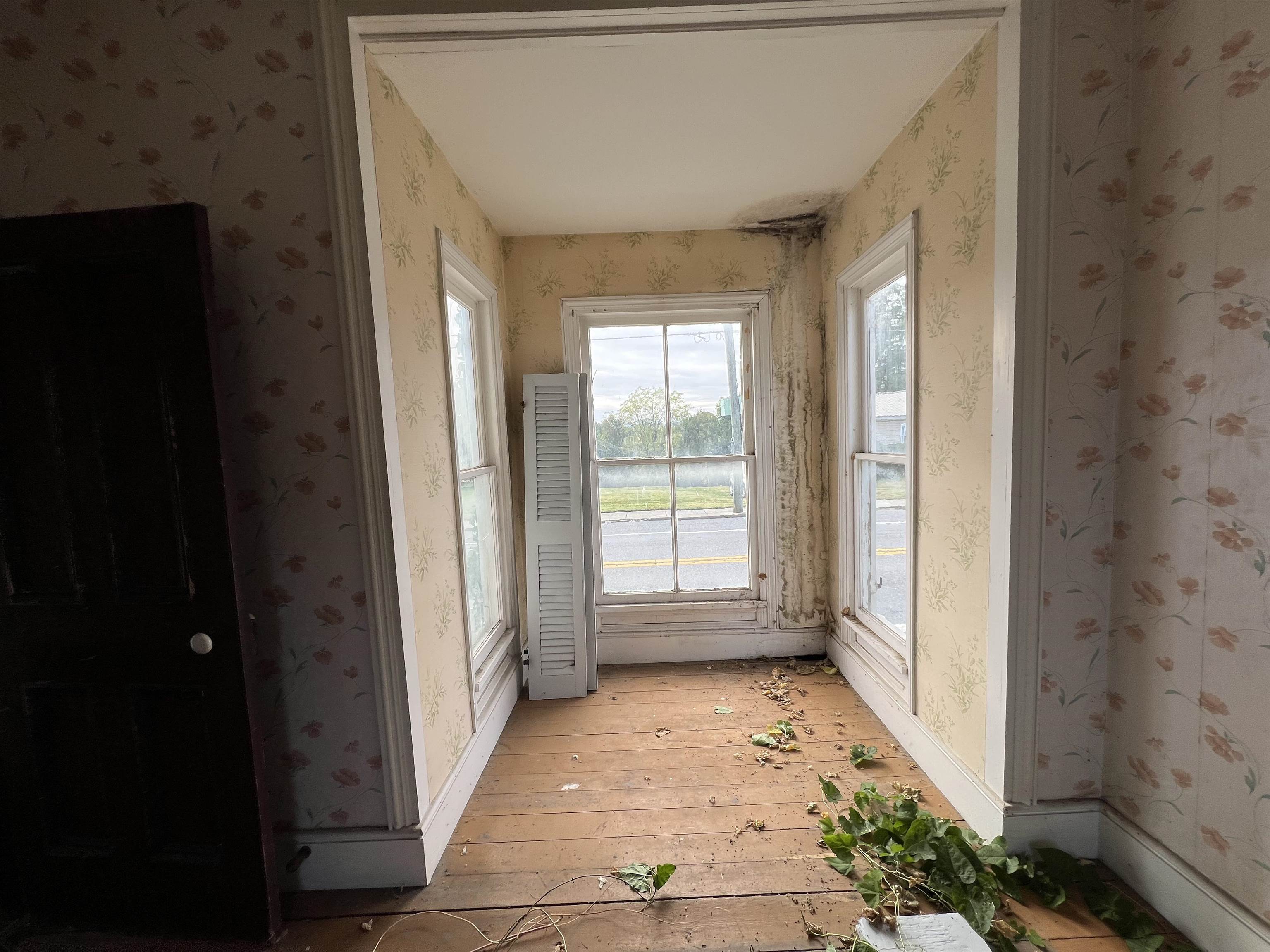 255 S MAIN ST, MOUNT CRAWFORD, Virginia 22841, 4 Bedrooms Bedrooms, ,1 BathroomBathrooms,Residential,255 S MAIN ST,669545 MLS # 669545