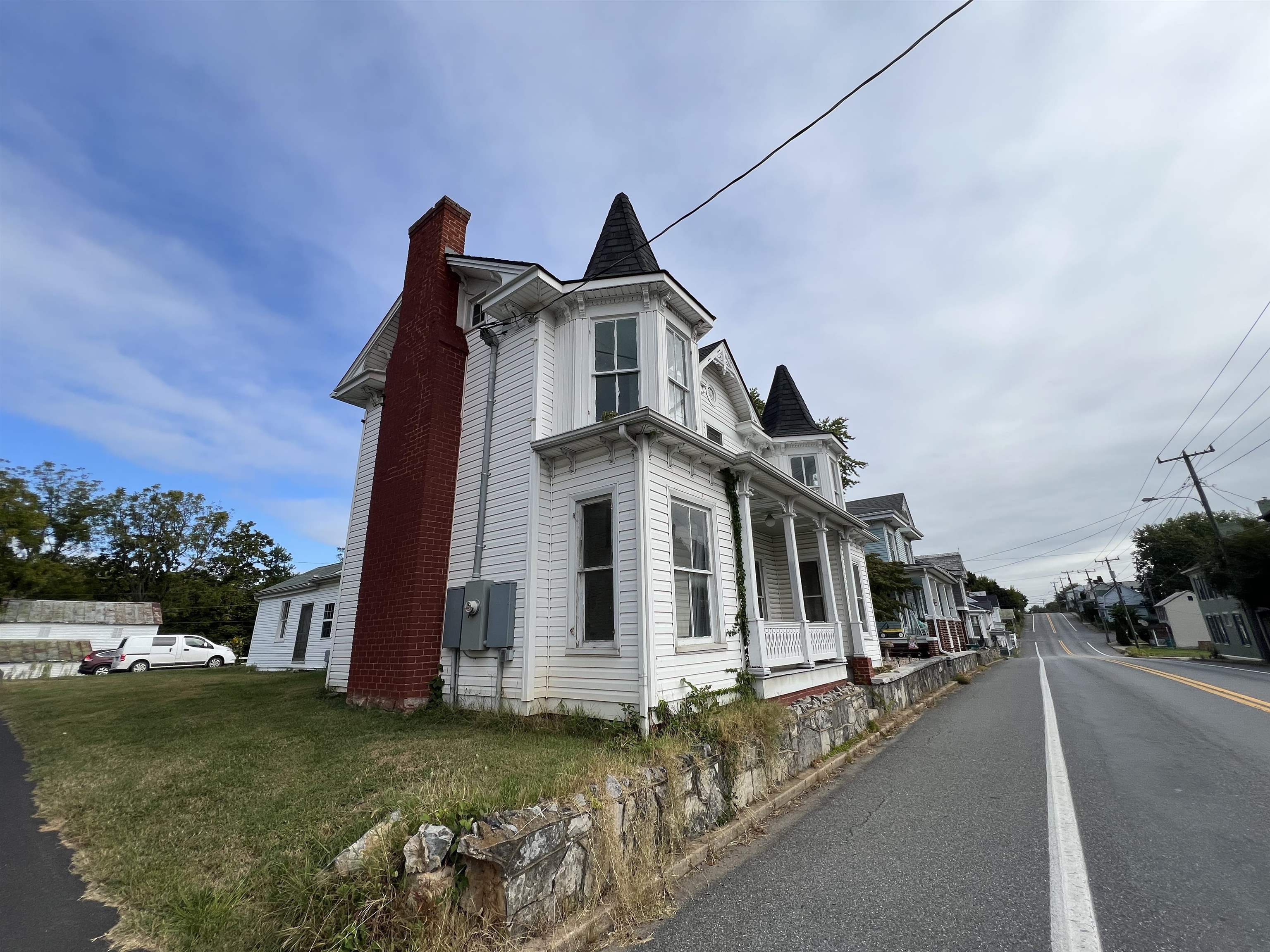 255 S MAIN ST, MOUNT CRAWFORD, Virginia 22841, 4 Bedrooms Bedrooms, ,1 BathroomBathrooms,Residential,255 S MAIN ST,669545 MLS # 669545