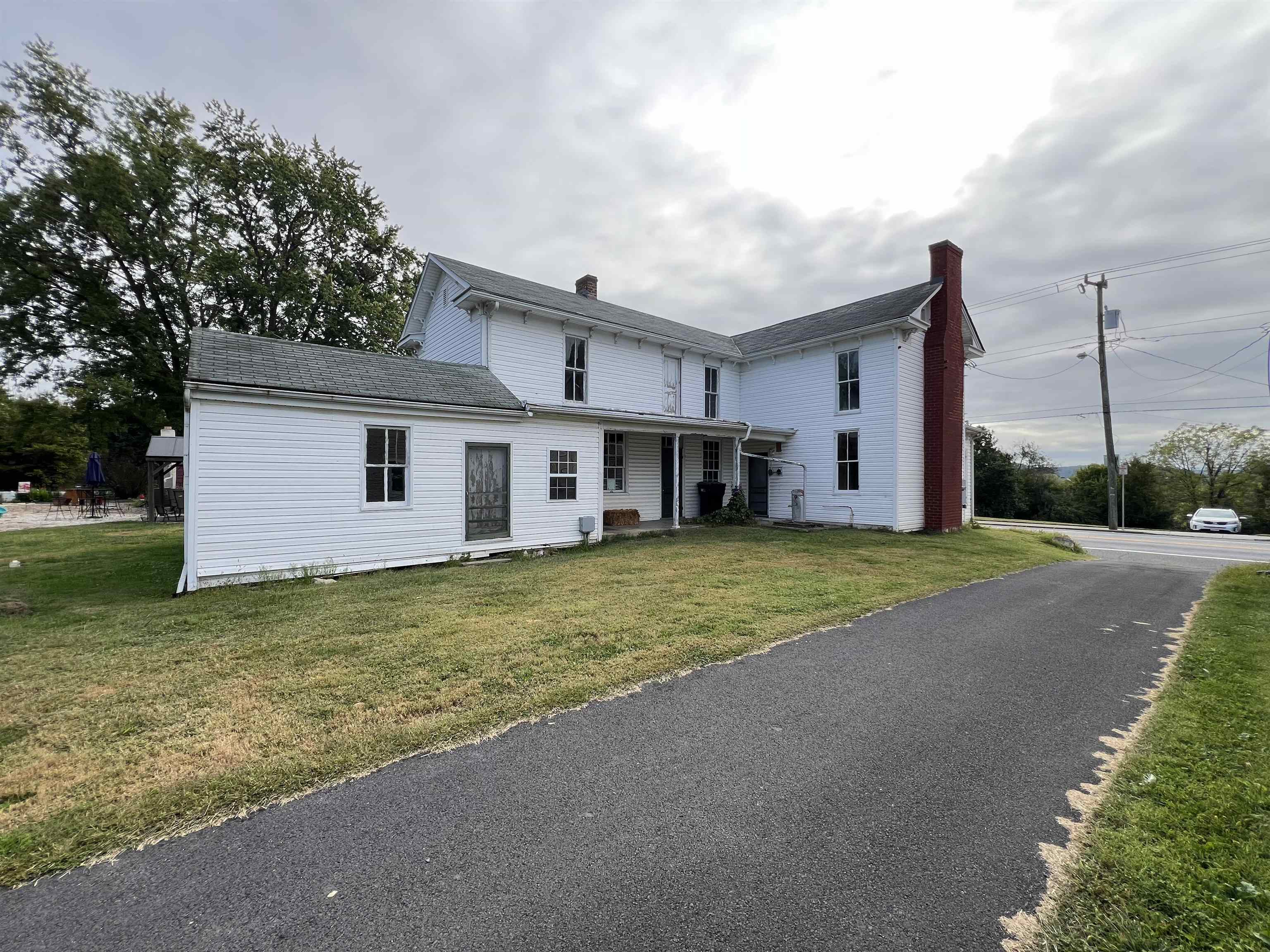 255 S MAIN ST, MOUNT CRAWFORD, Virginia 22841, 4 Bedrooms Bedrooms, ,1 BathroomBathrooms,Residential,255 S MAIN ST,669545 MLS # 669545
