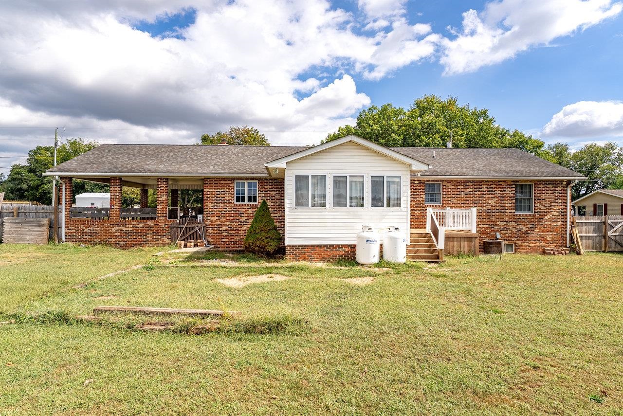8213 ROBINSON RD, DAYTON, Virginia 22821, 3 Bedrooms Bedrooms, ,2 BathroomsBathrooms,Residential,8213 ROBINSON RD,669550 MLS # 669550