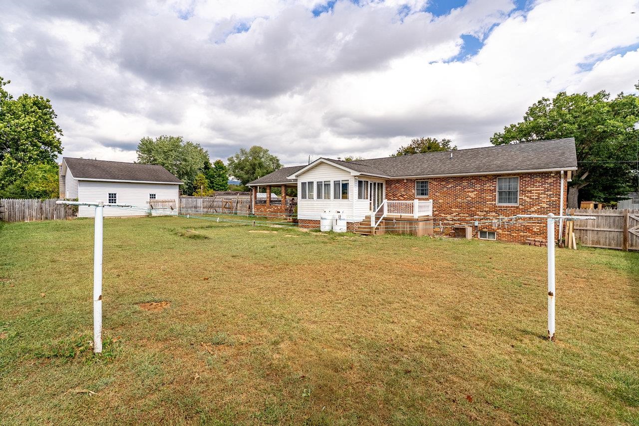 8213 ROBINSON RD, DAYTON, Virginia 22821, 3 Bedrooms Bedrooms, ,2 BathroomsBathrooms,Residential,8213 ROBINSON RD,669550 MLS # 669550