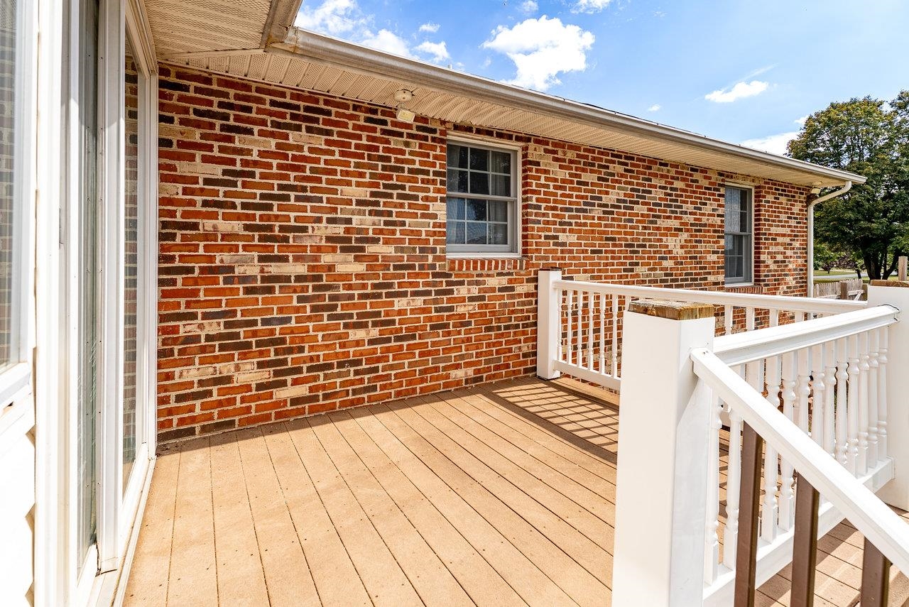 8213 ROBINSON RD, DAYTON, Virginia 22821, 3 Bedrooms Bedrooms, ,2 BathroomsBathrooms,Residential,8213 ROBINSON RD,669550 MLS # 669550