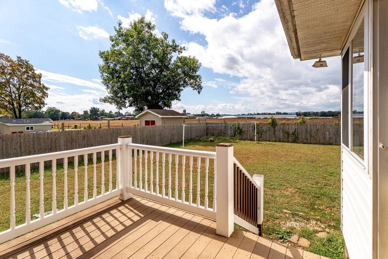 8213 ROBINSON RD, DAYTON, Virginia 22821, 3 Bedrooms Bedrooms, ,2 BathroomsBathrooms,Residential,8213 ROBINSON RD,669550 MLS # 669550