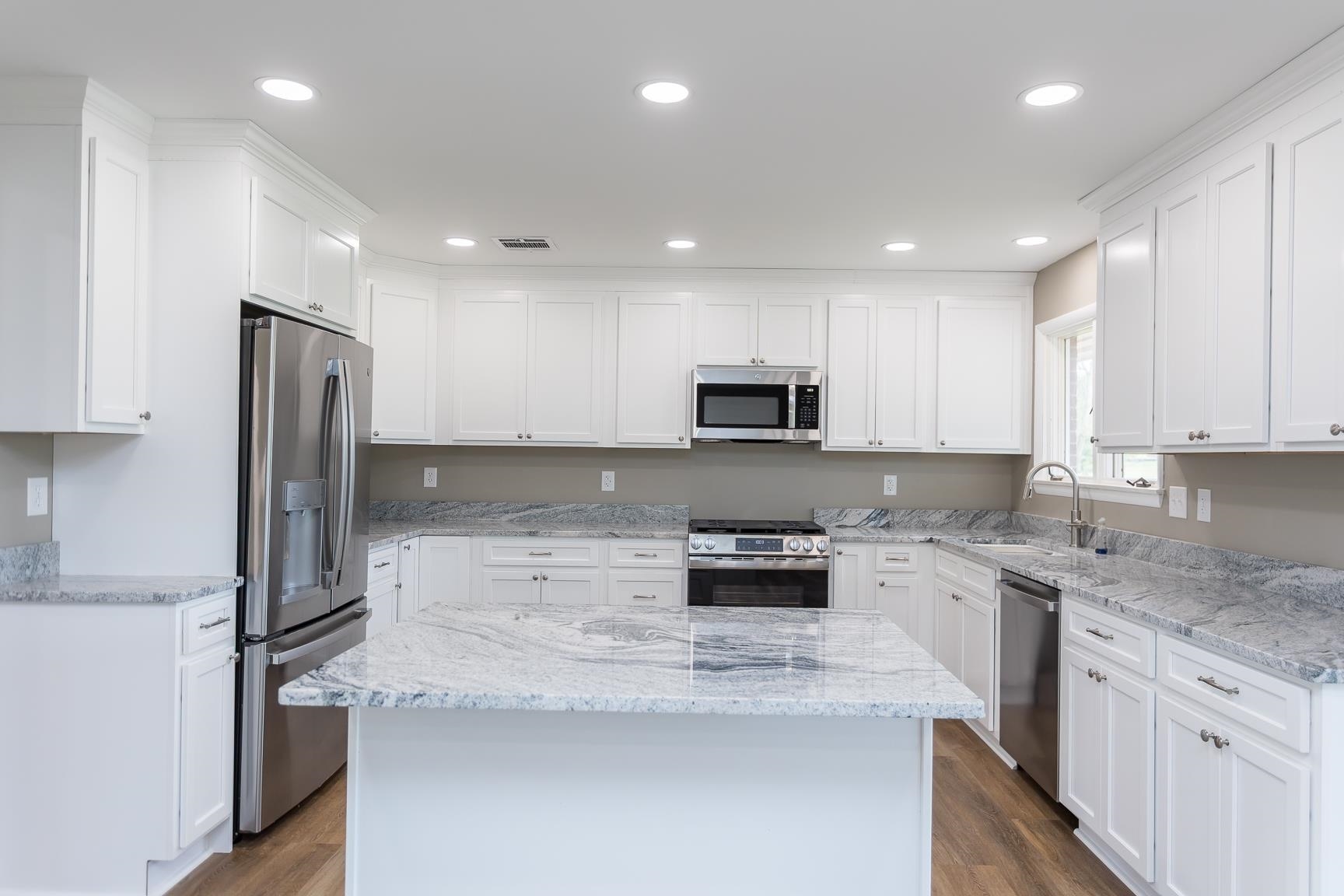 248 SHENVALEE DR, NEW MARKET, Virginia 22844, 4 Bedrooms Bedrooms, ,2 BathroomsBathrooms,Residential,248 SHENVALEE DR,669551 MLS # 669551