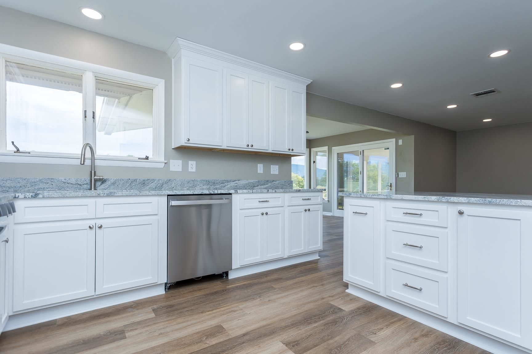 248 SHENVALEE DR, NEW MARKET, Virginia 22844, 4 Bedrooms Bedrooms, ,2 BathroomsBathrooms,Residential,248 SHENVALEE DR,669551 MLS # 669551