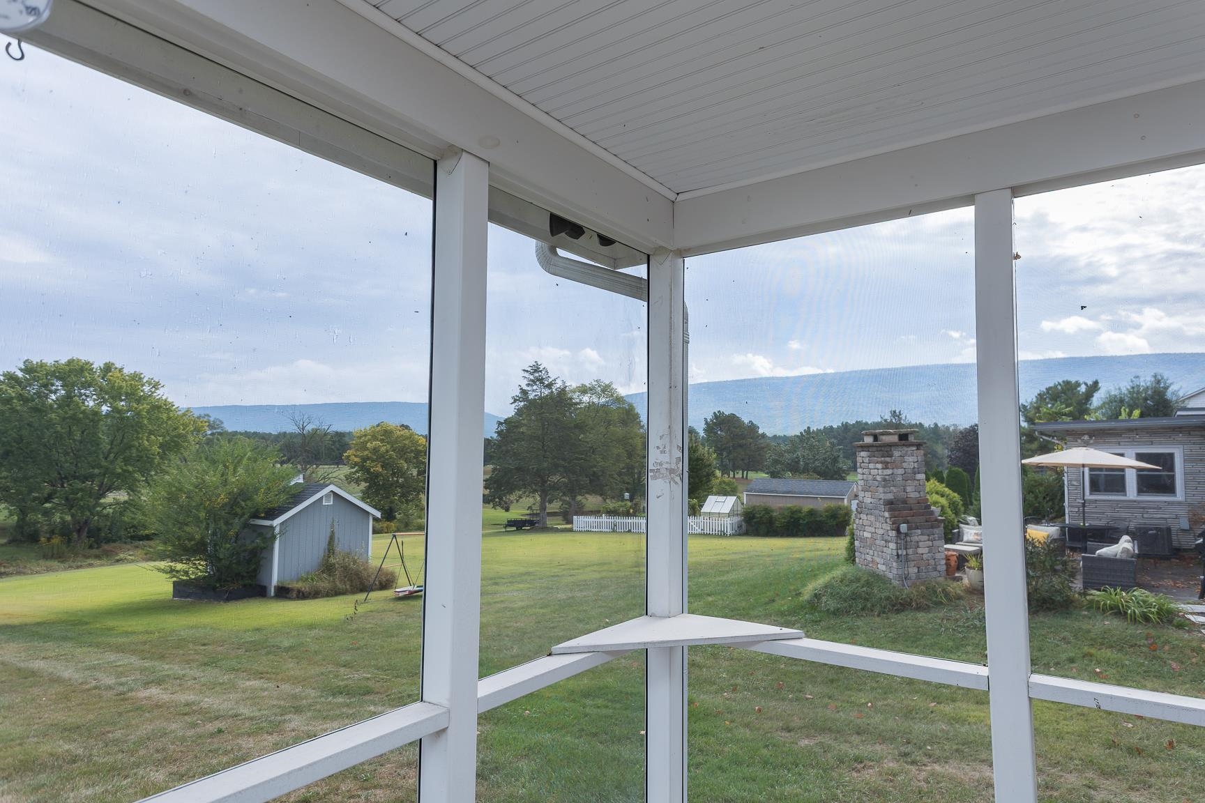 248 SHENVALEE DR, NEW MARKET, Virginia 22844, 4 Bedrooms Bedrooms, ,2 BathroomsBathrooms,Residential,248 SHENVALEE DR,669551 MLS # 669551