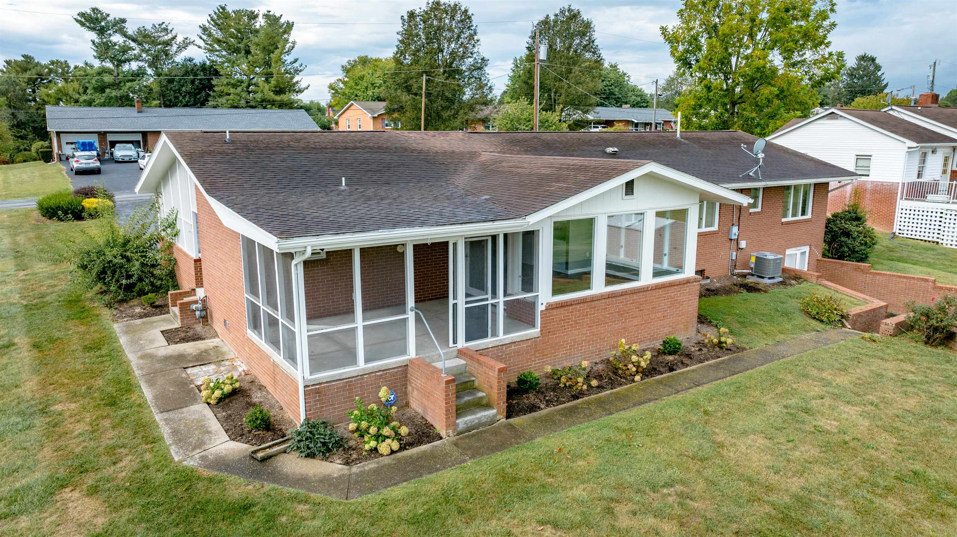 248 SHENVALEE DR, NEW MARKET, Virginia 22844, 4 Bedrooms Bedrooms, ,2 BathroomsBathrooms,Residential,248 SHENVALEE DR,669551 MLS # 669551