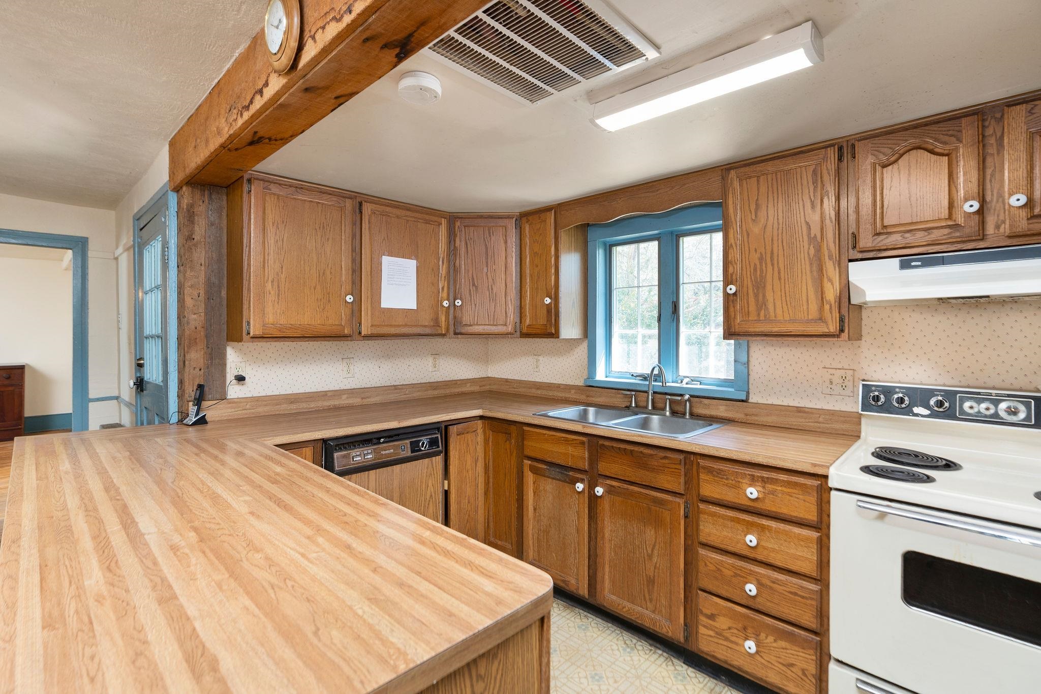 8892 HIGHLAND TPKE, MCDOWELL, Virginia 24458, 4 Bedrooms Bedrooms, ,2 BathroomsBathrooms,Residential,8892 HIGHLAND TPKE,669552 MLS # 669552