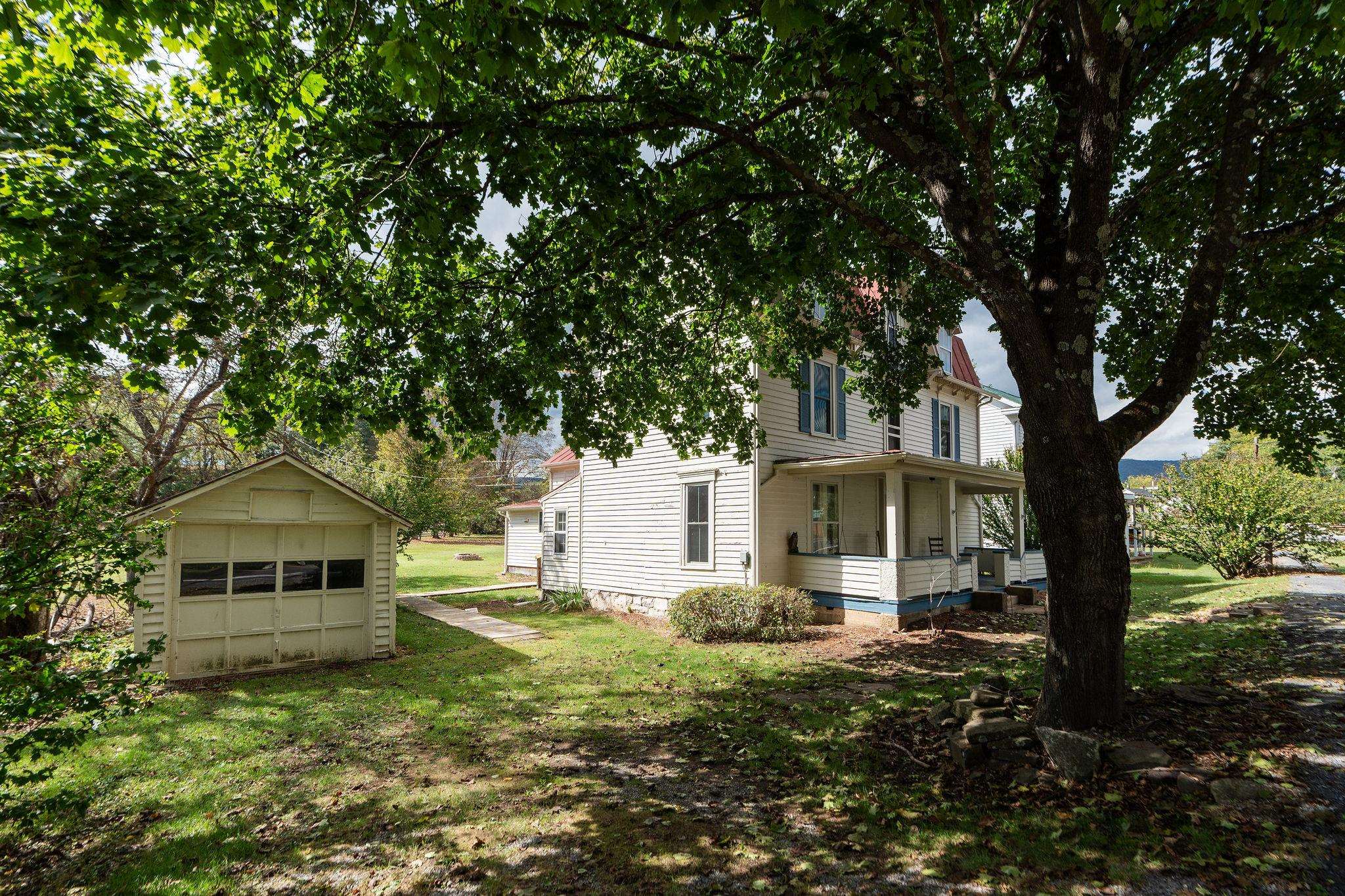 8892 HIGHLAND TPKE, MCDOWELL, Virginia 24458, 4 Bedrooms Bedrooms, ,2 BathroomsBathrooms,Residential,8892 HIGHLAND TPKE,669552 MLS # 669552